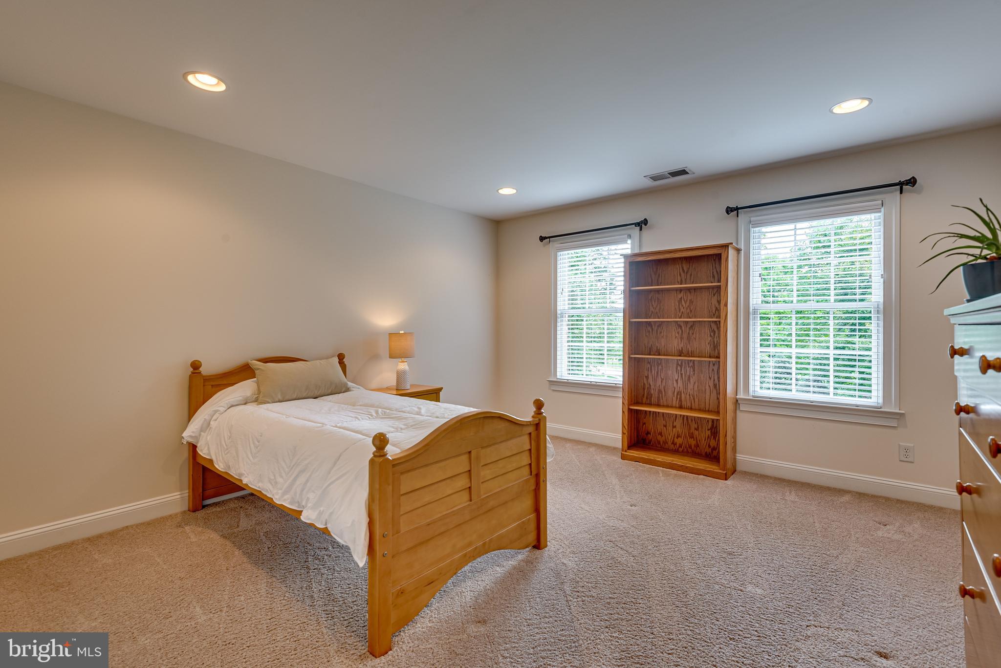 SPRING FIELDS - Residential