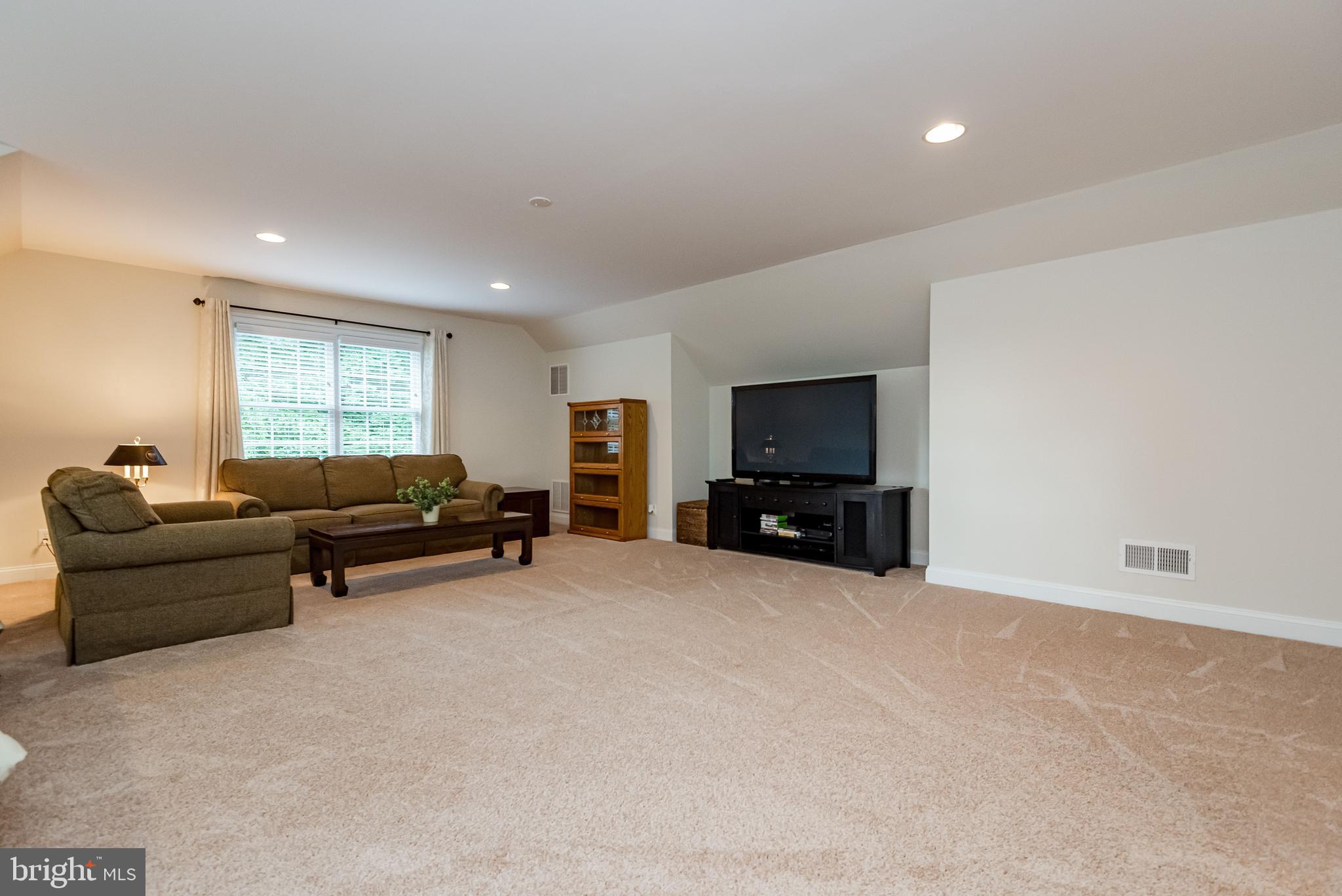 SPRING FIELDS - Residential