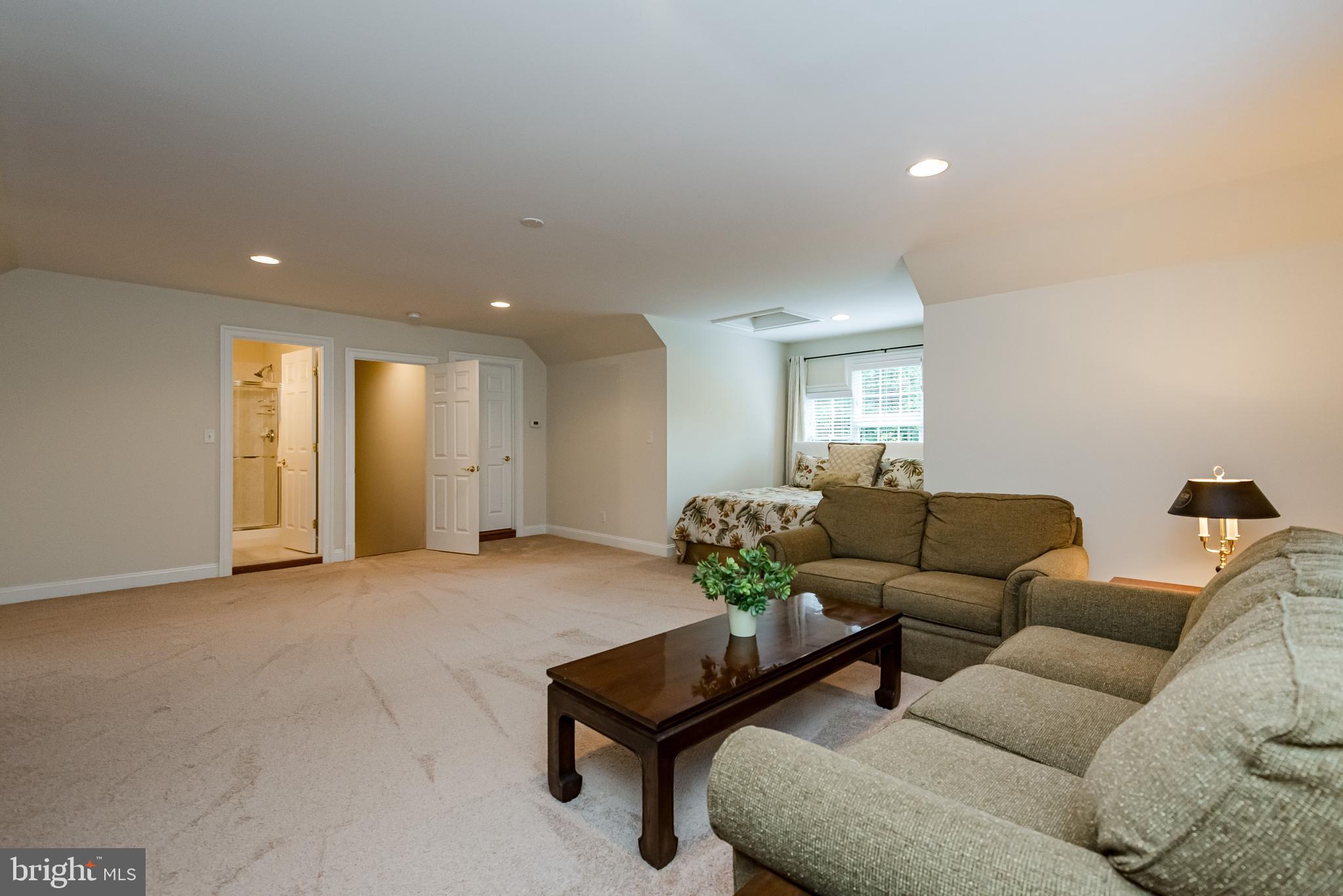 SPRING FIELDS - Residential