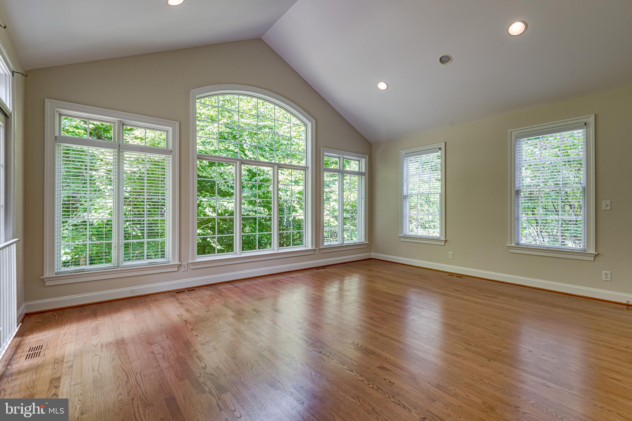 SPRING FIELDS - Residential