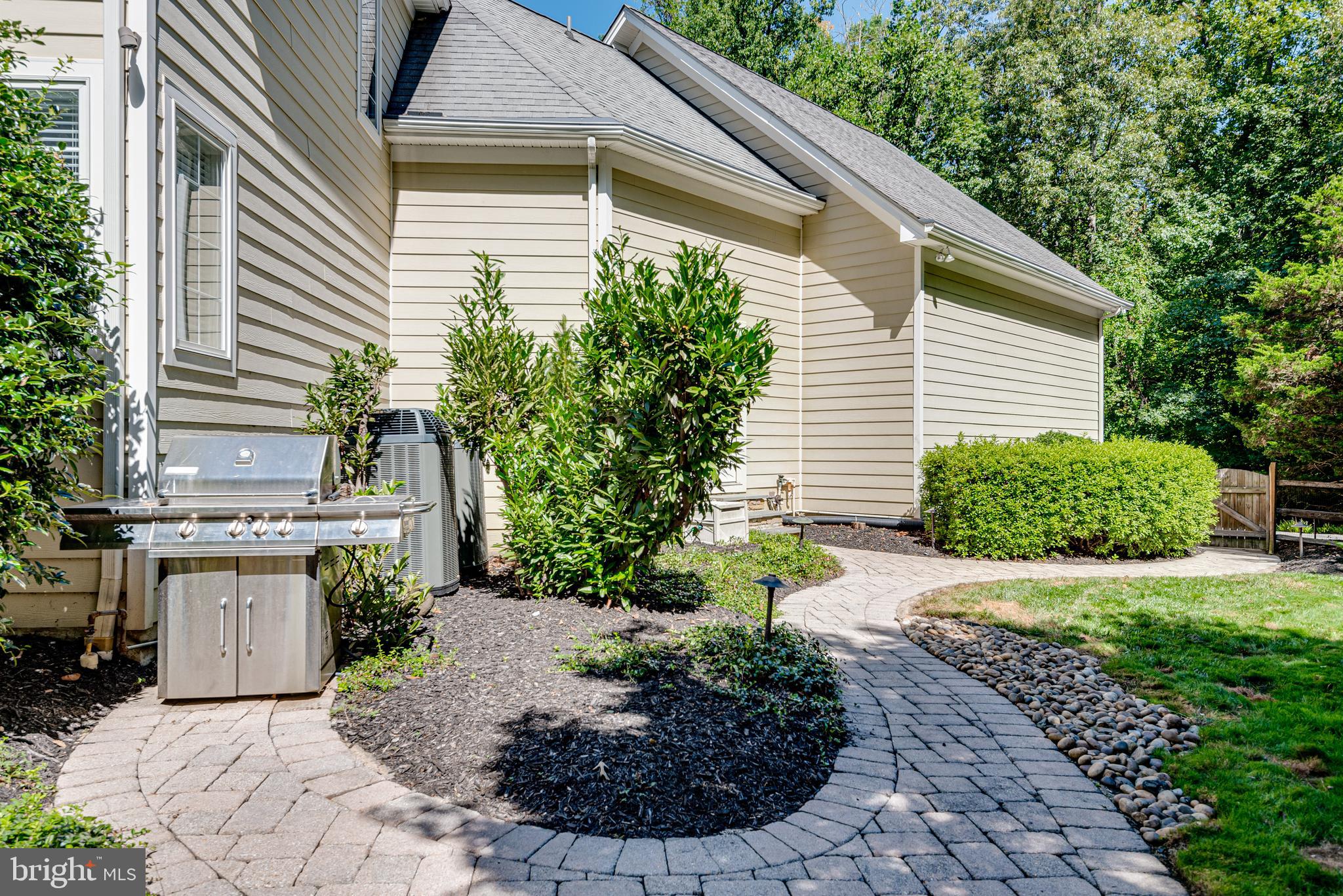 SPRING FIELDS - Residential