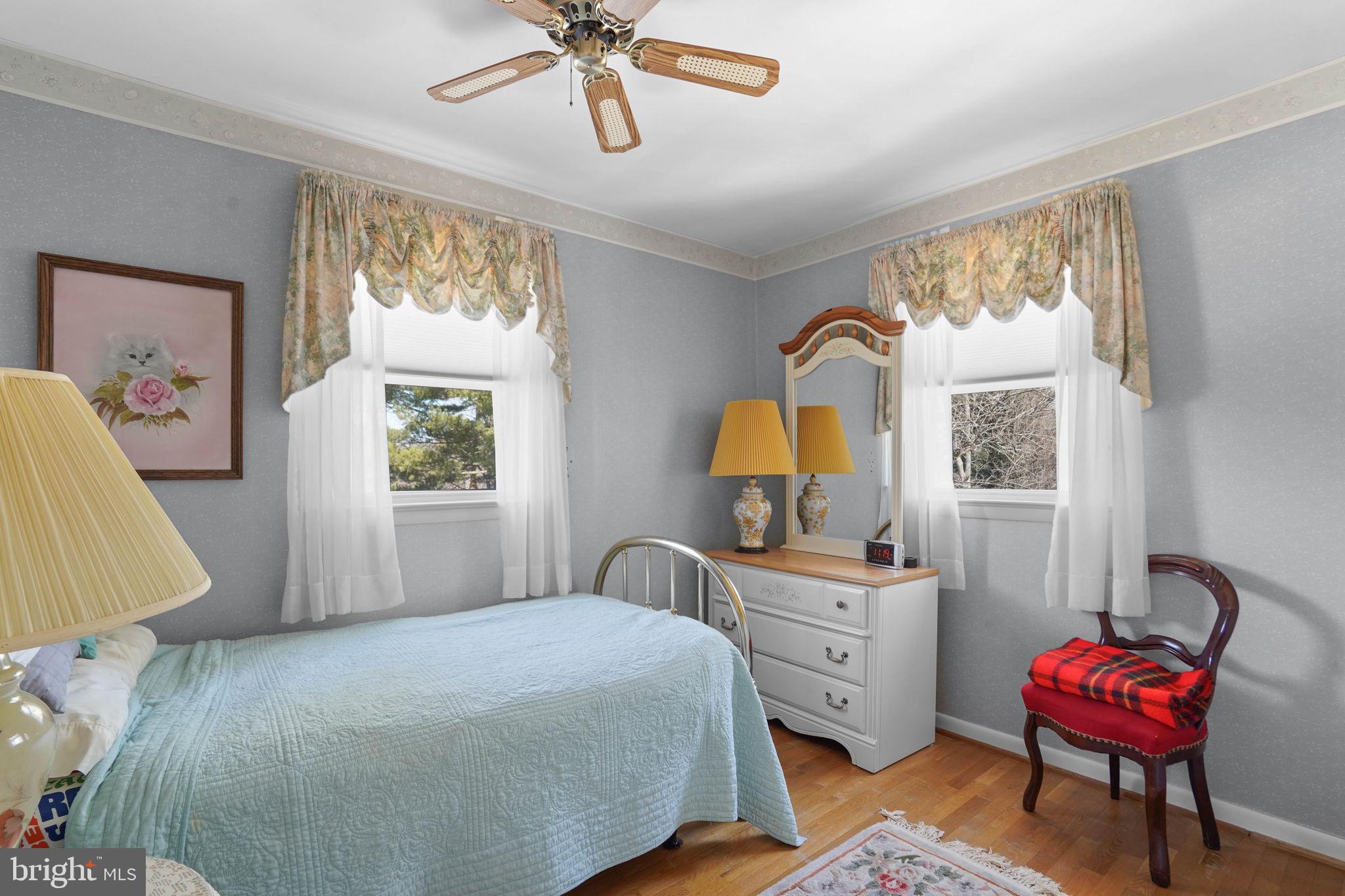 SHERWOOD FOREST MANOR - Residential