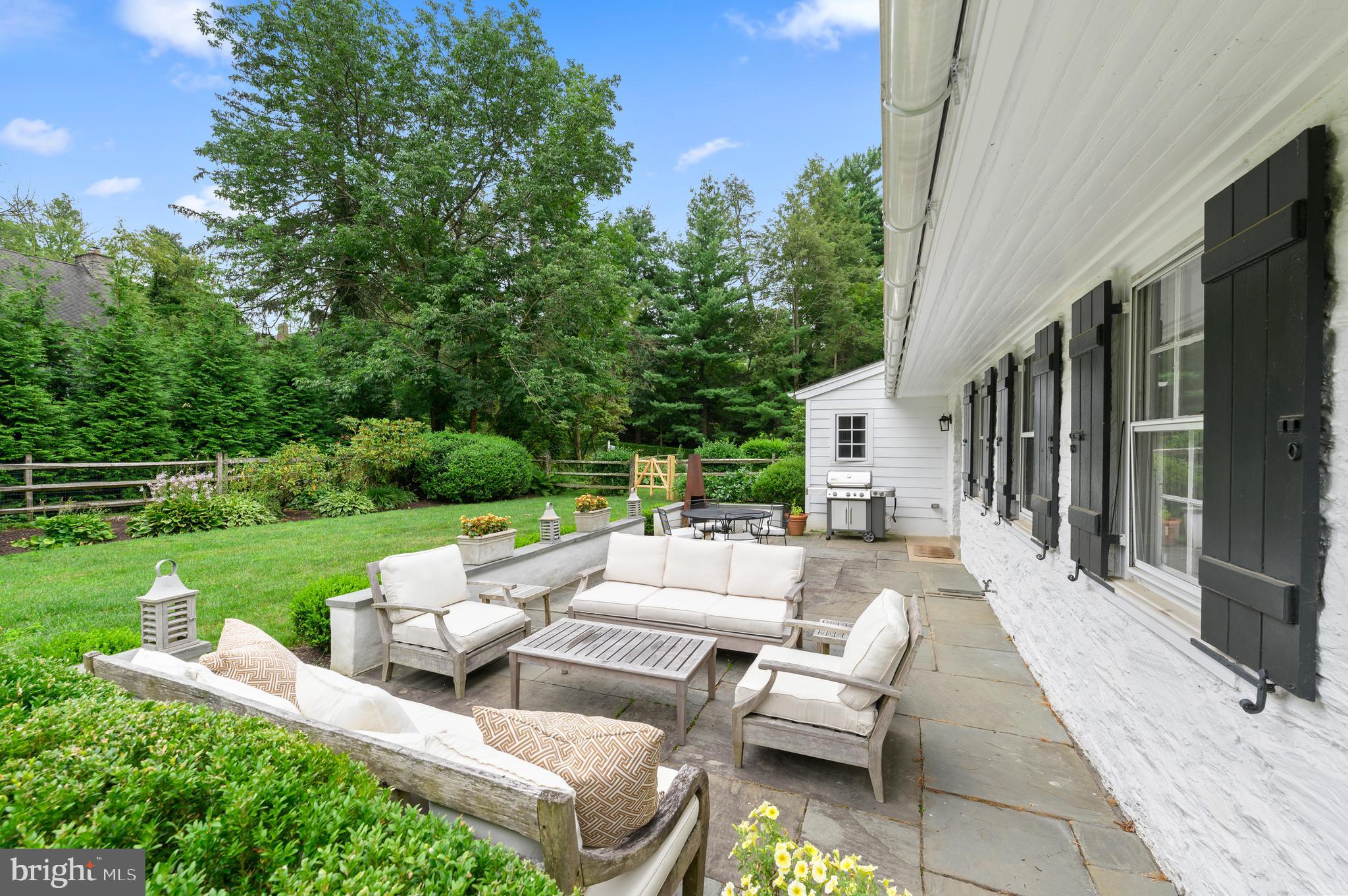 ASHWOOD MANOR - Residential