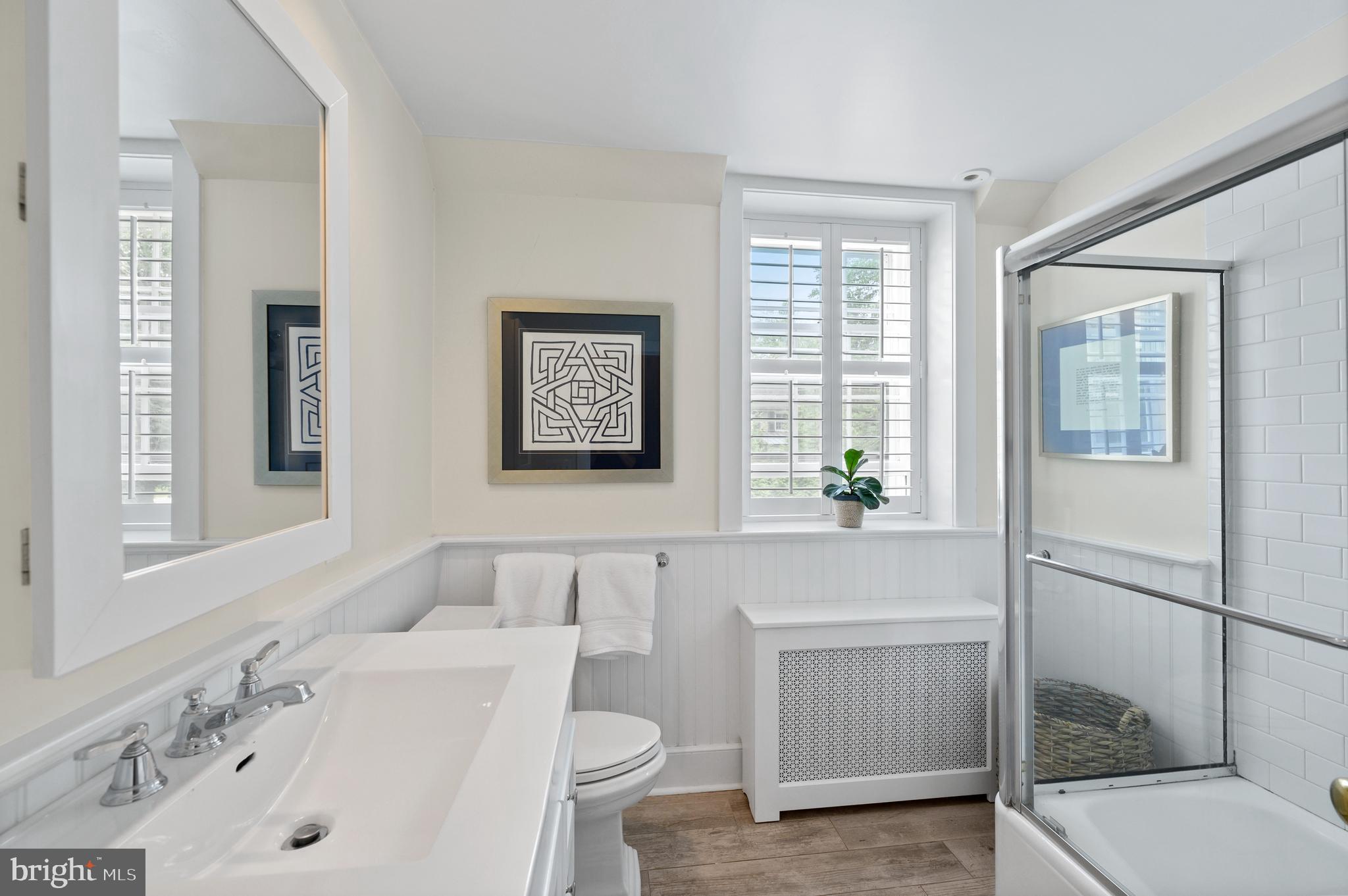 ASHWOOD MANOR - Residential