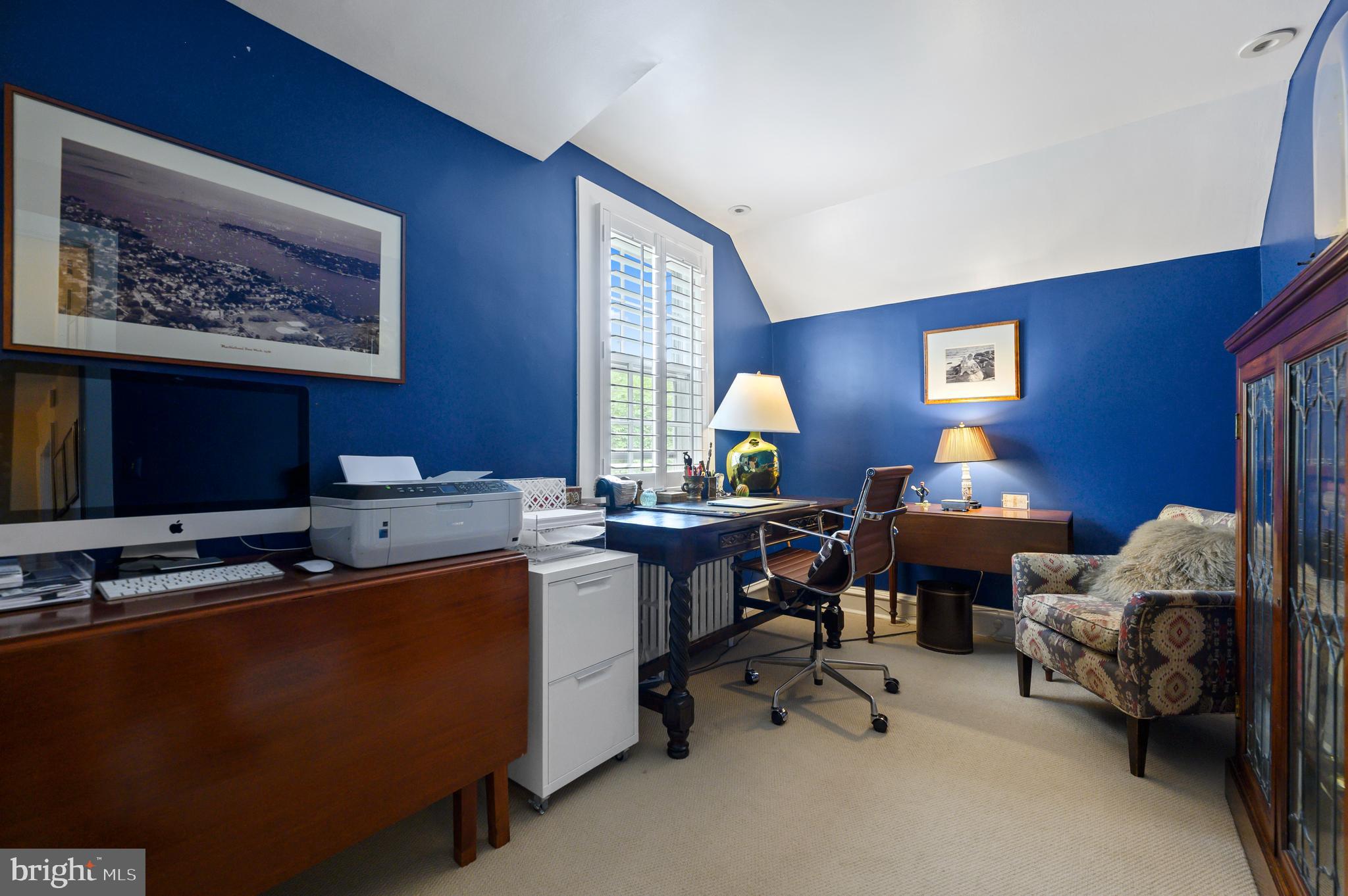 ASHWOOD MANOR - Residential