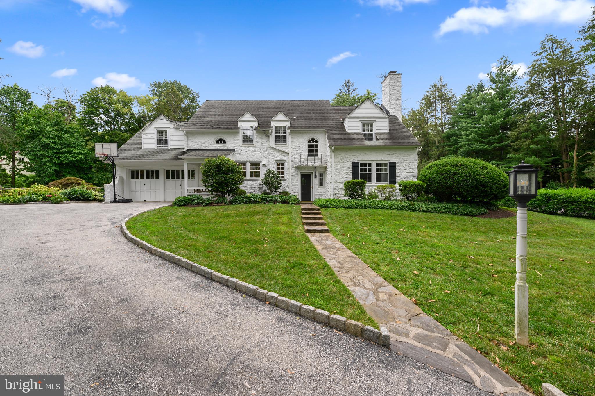 ASHWOOD MANOR - Residential