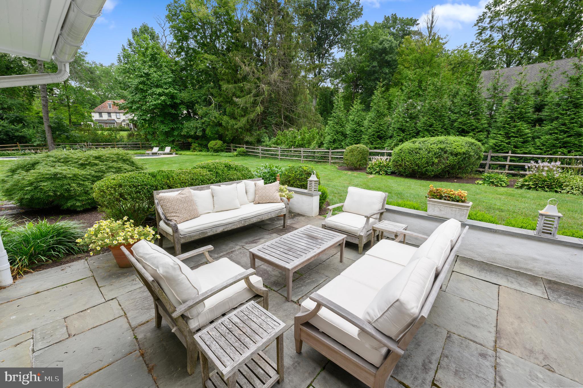 ASHWOOD MANOR - Residential