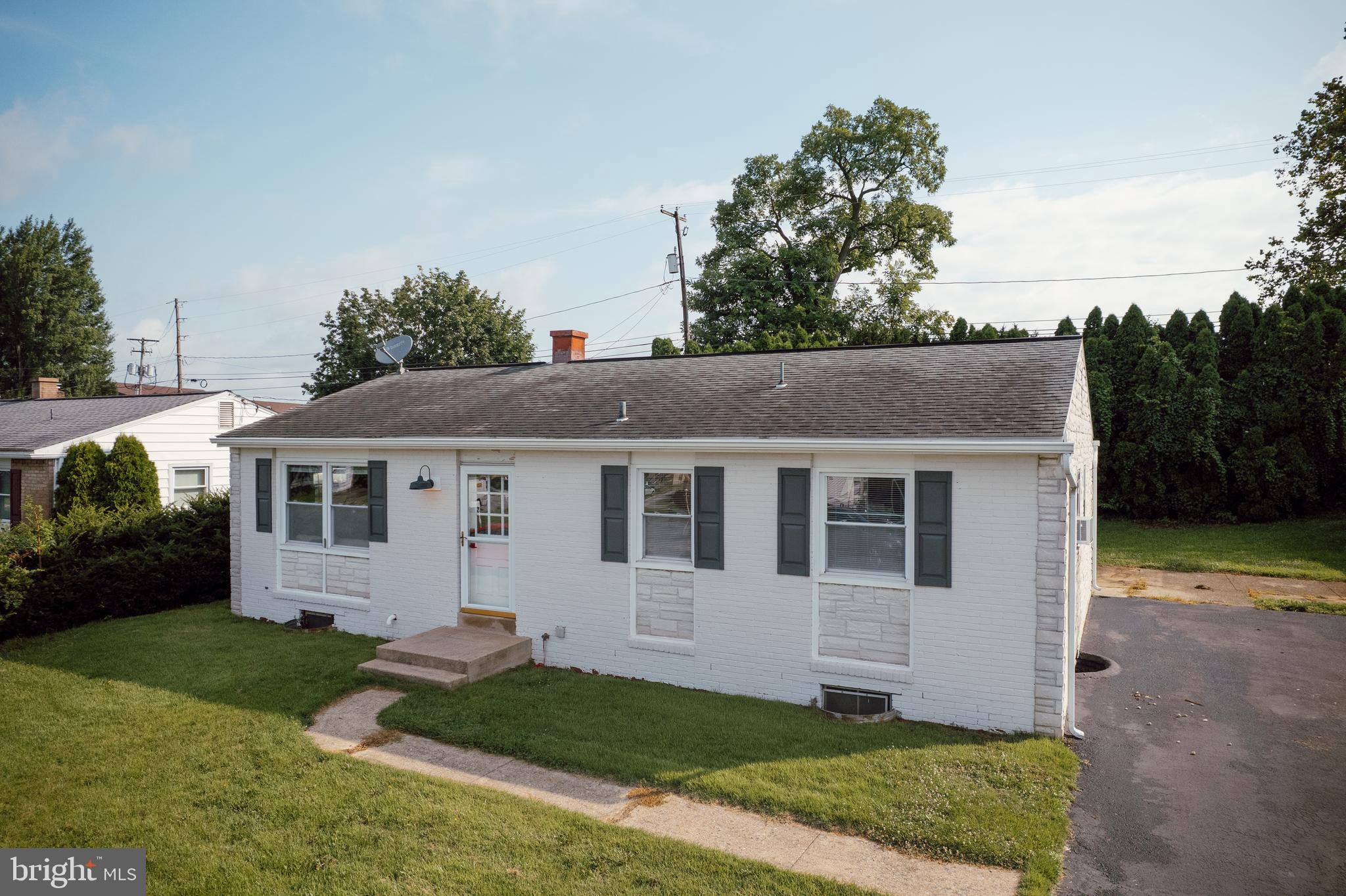 1677 GLENN ROAD