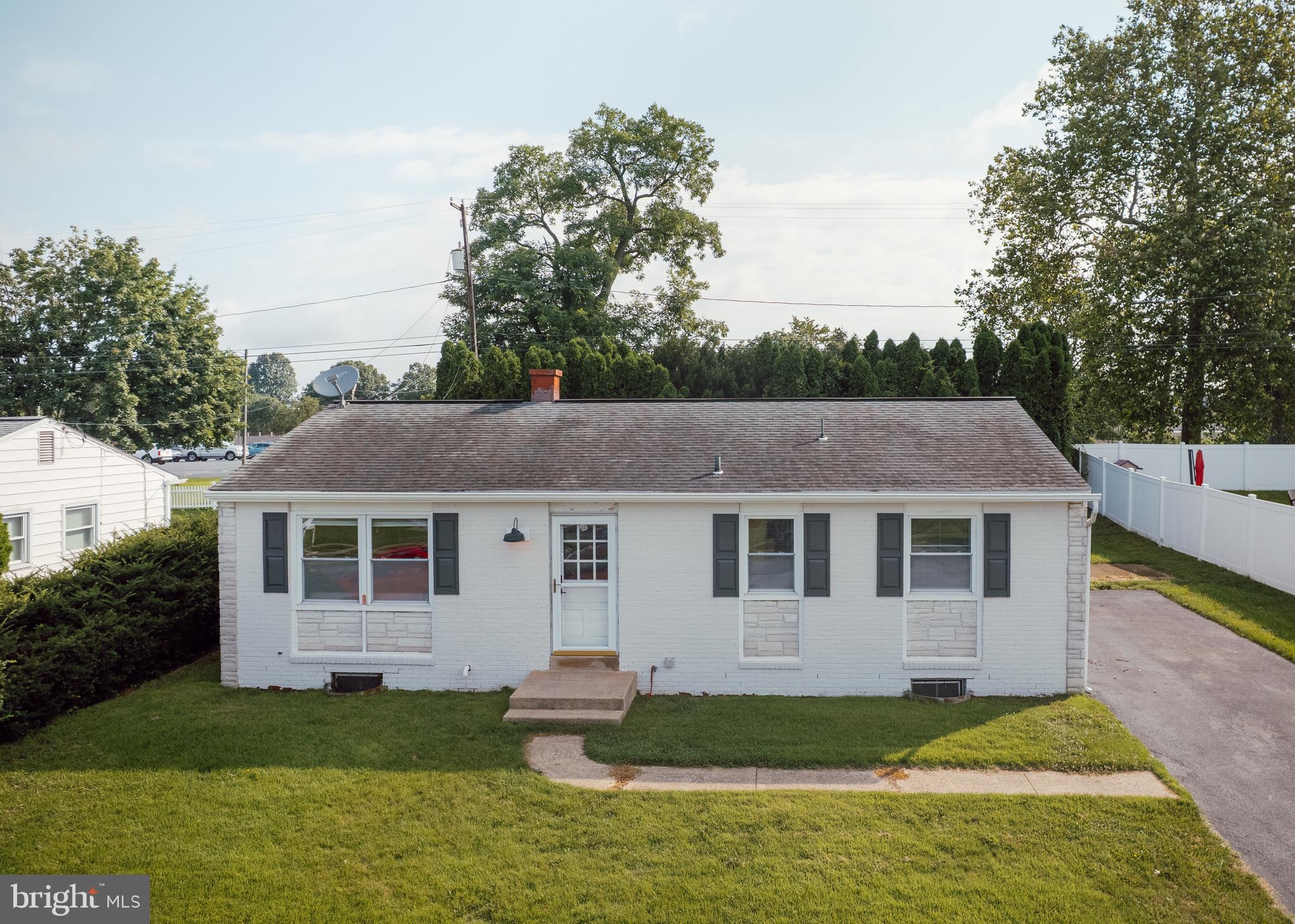1677 GLENN ROAD
