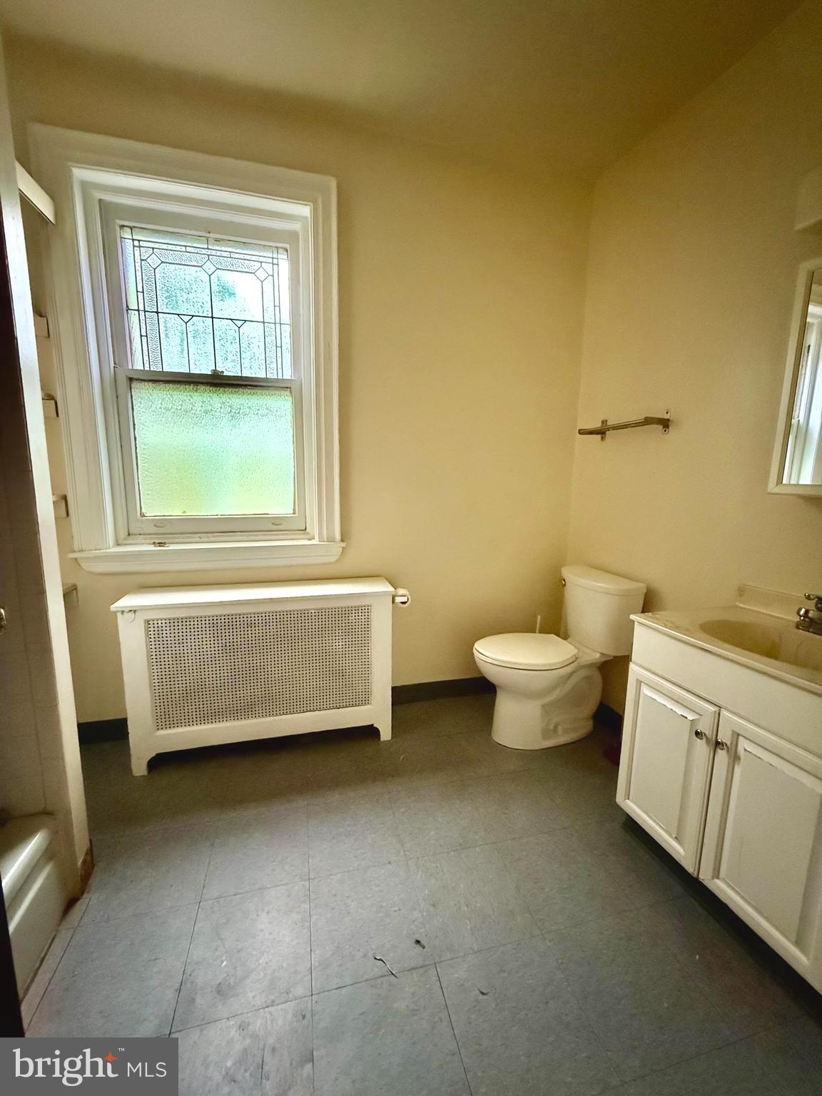 UNIVERSITY CITY - Residential Lease