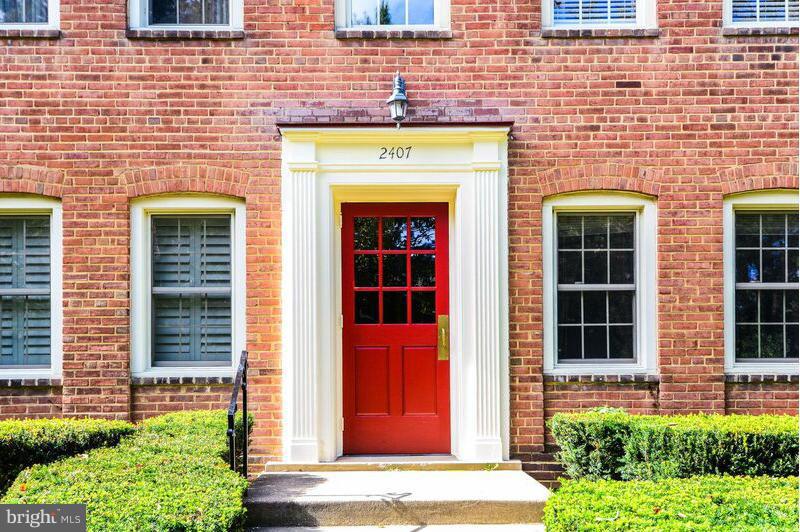 CAMBRIDGE COURTS - Residential
