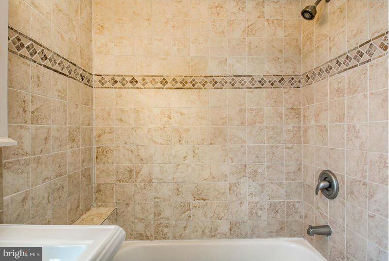 CAMBRIDGE COURTS - Residential