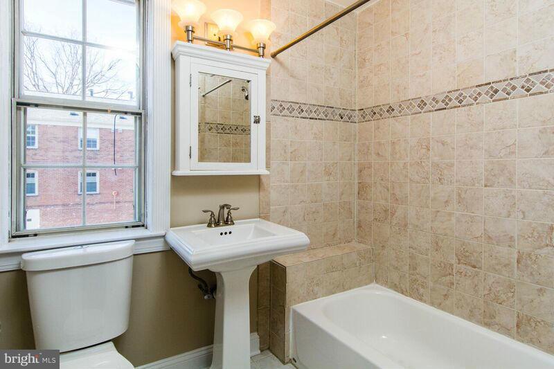 CAMBRIDGE COURTS - Residential