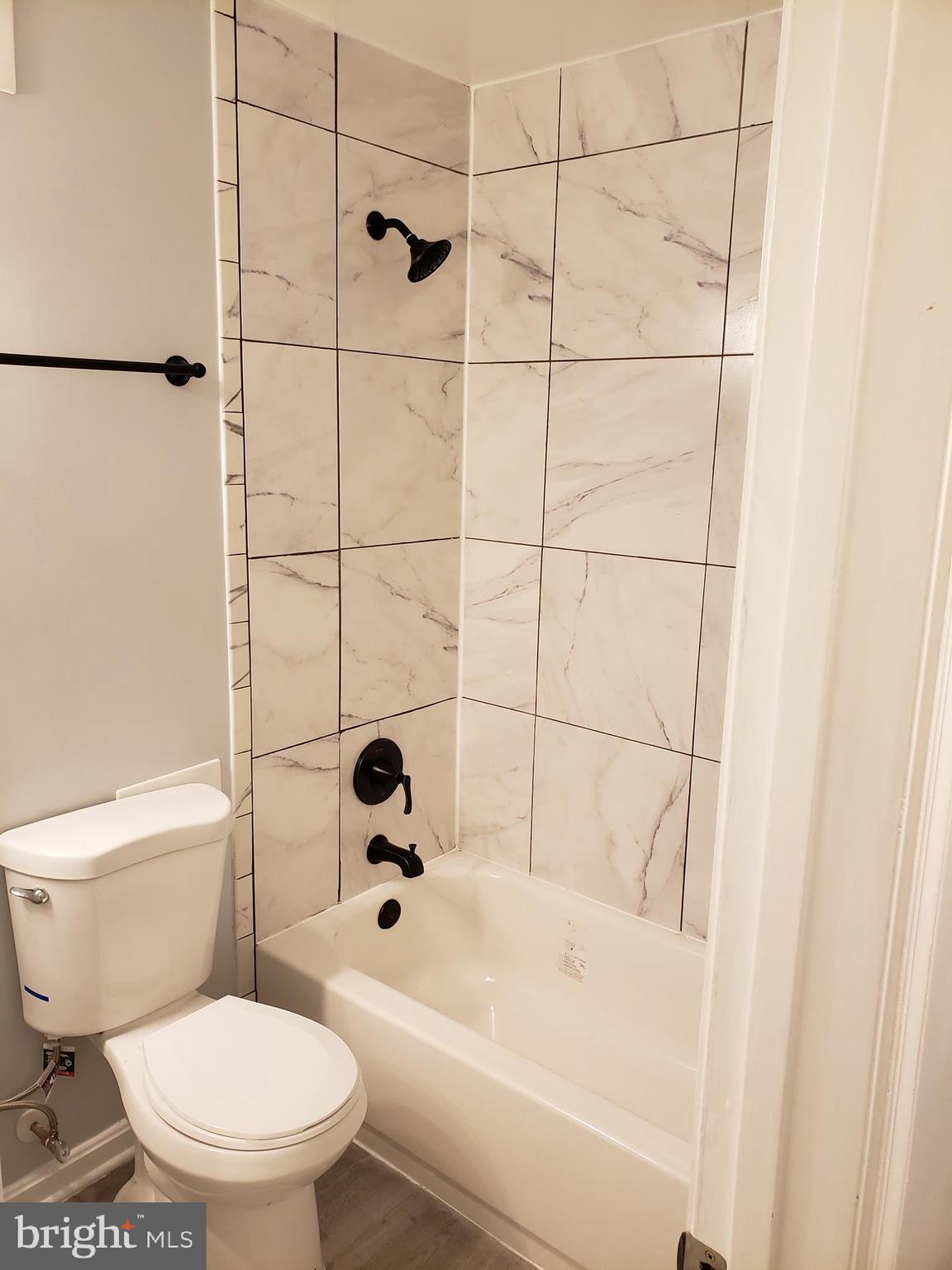 APPLEGATE CONDO - Residential