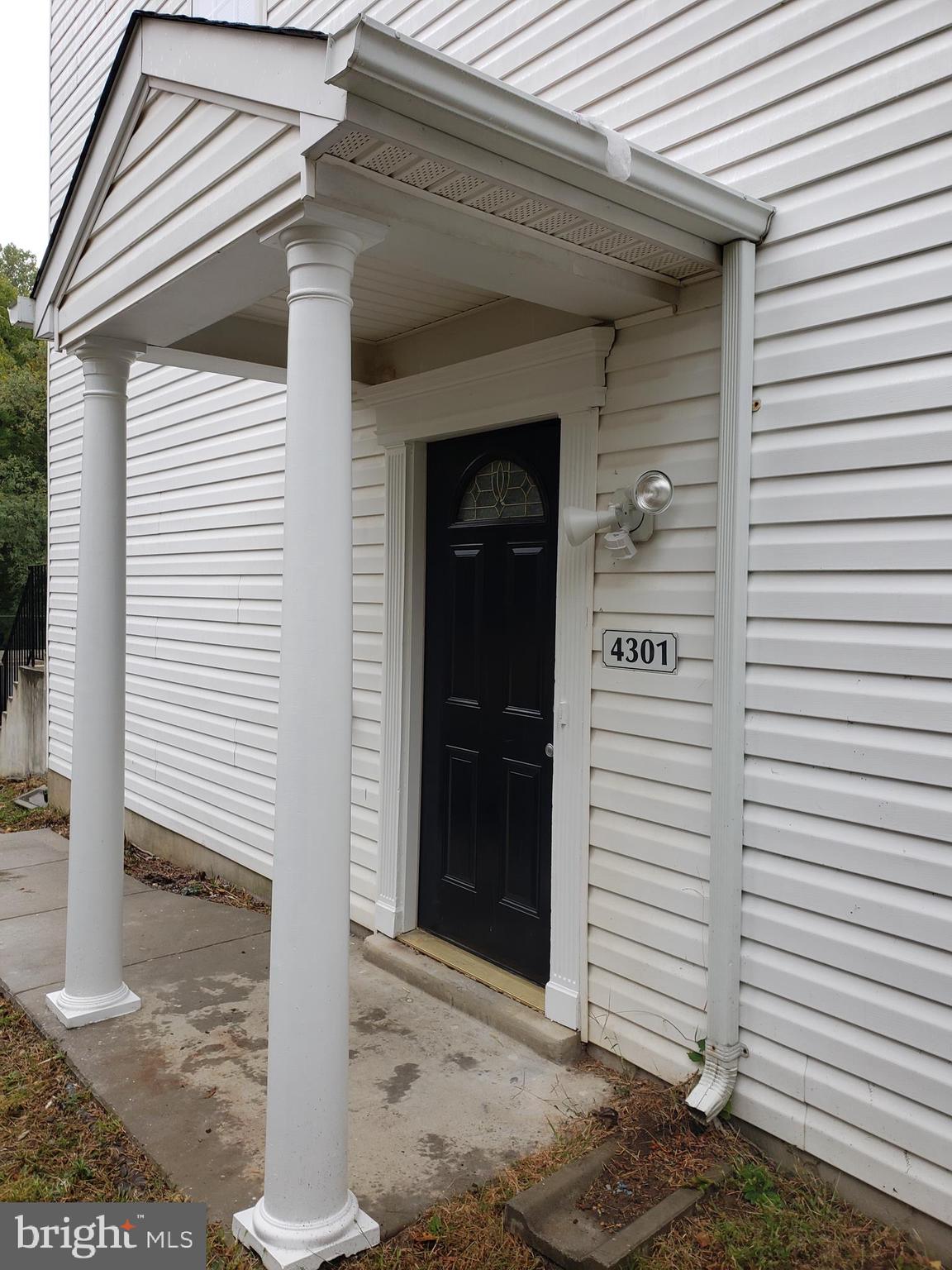 APPLEGATE CONDO - Residential