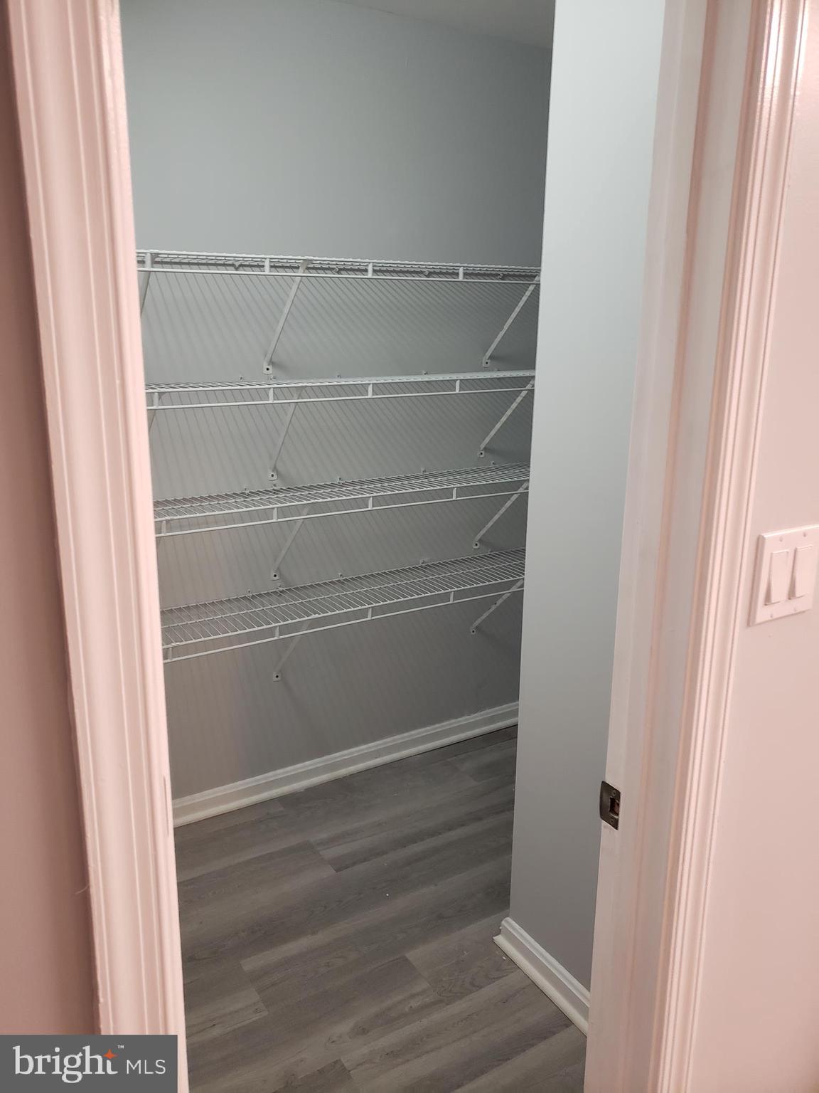 APPLEGATE CONDO - Residential