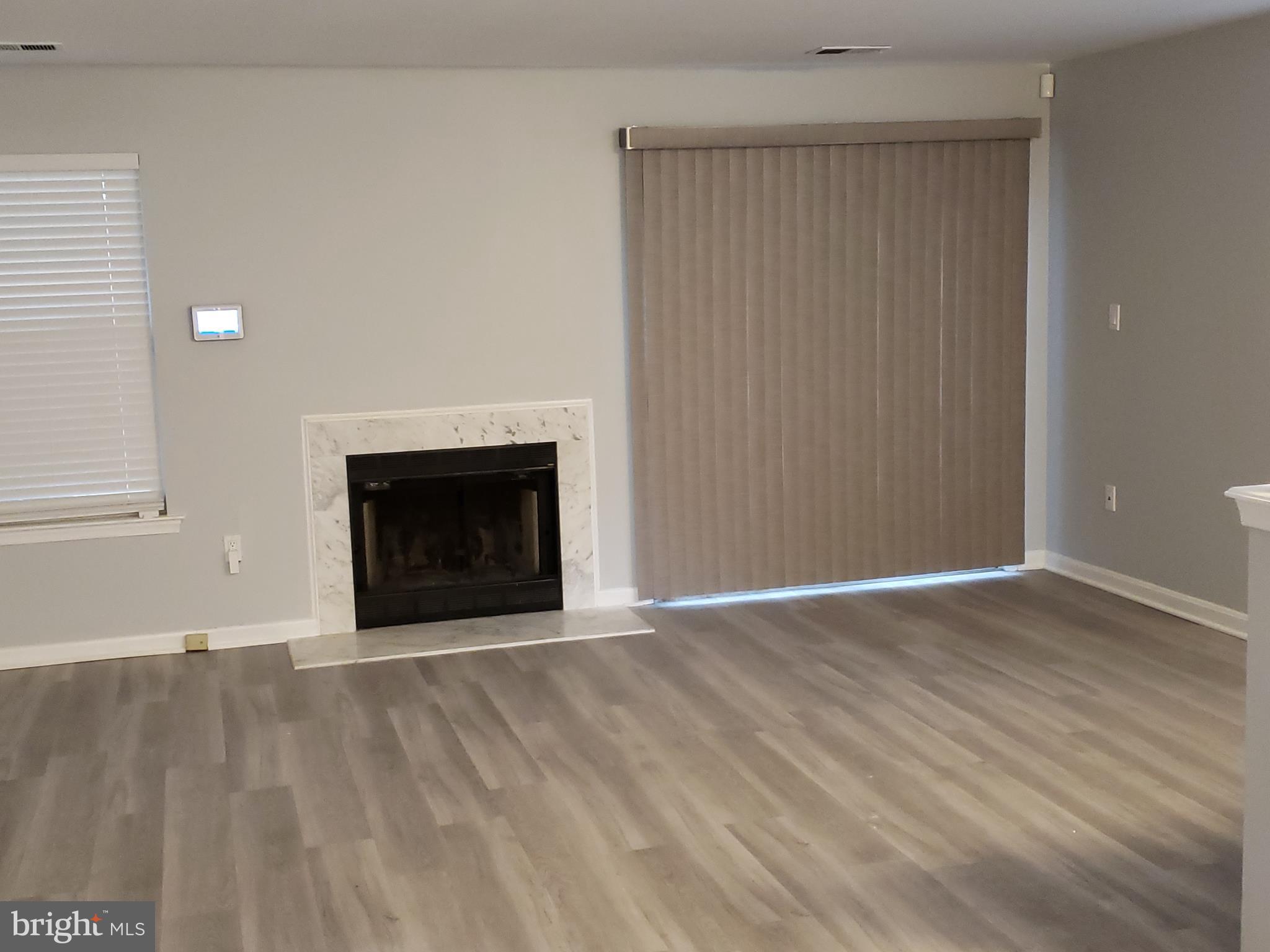 APPLEGATE CONDO - Residential