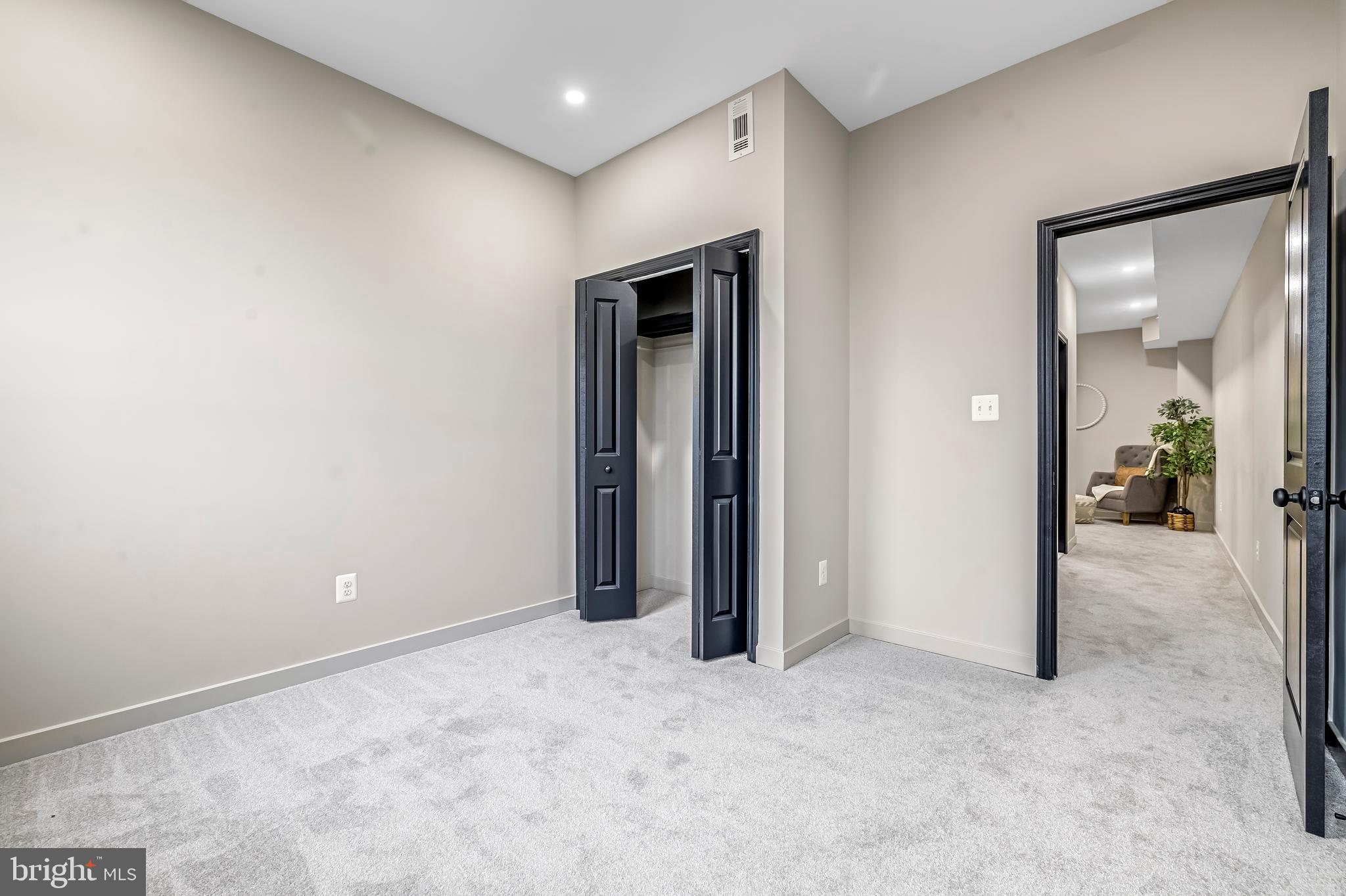 EAST BALTIMORE MIDWAY - Residential