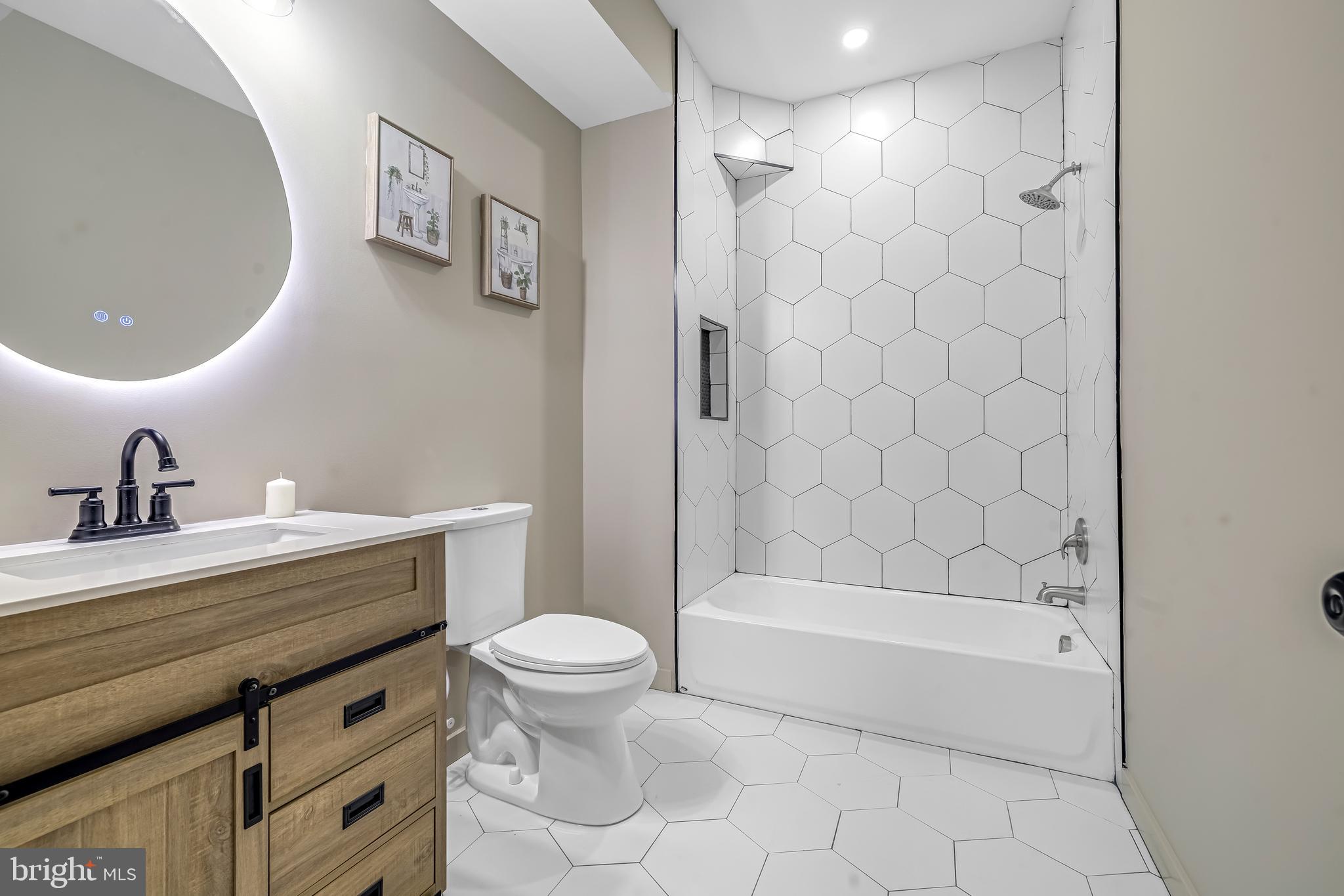 EAST BALTIMORE MIDWAY - Residential