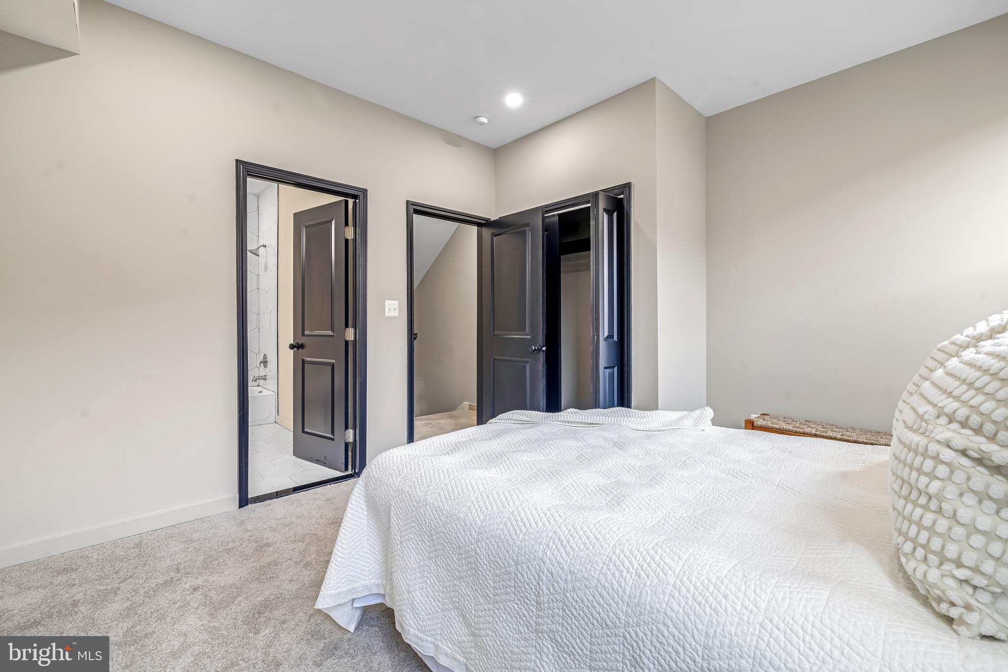 EAST BALTIMORE MIDWAY - Residential