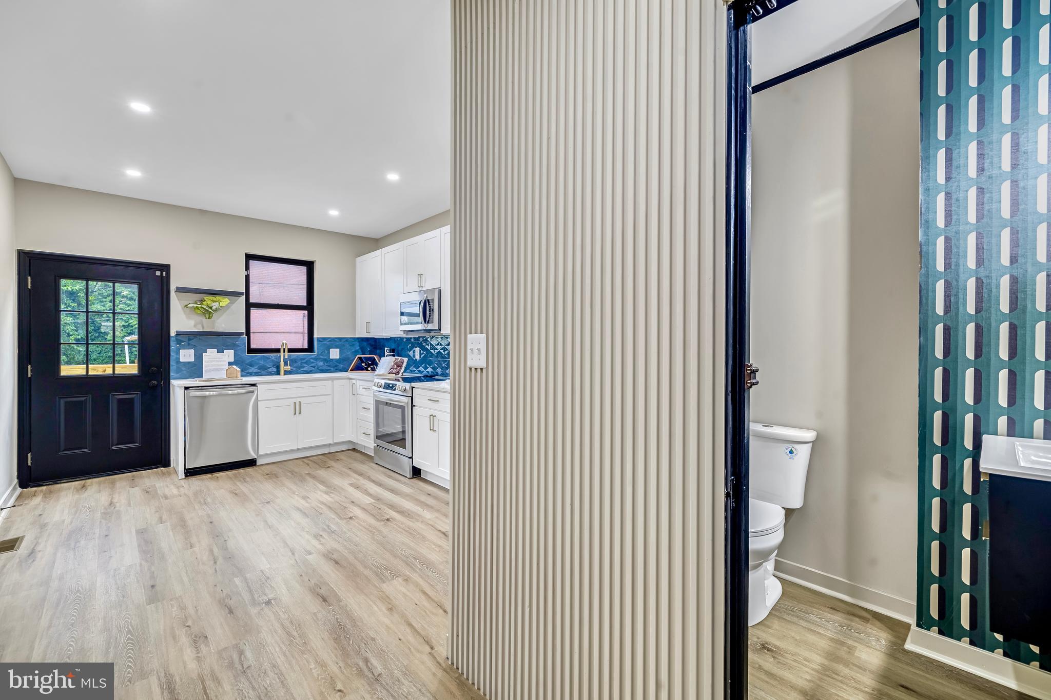 EAST BALTIMORE MIDWAY - Residential