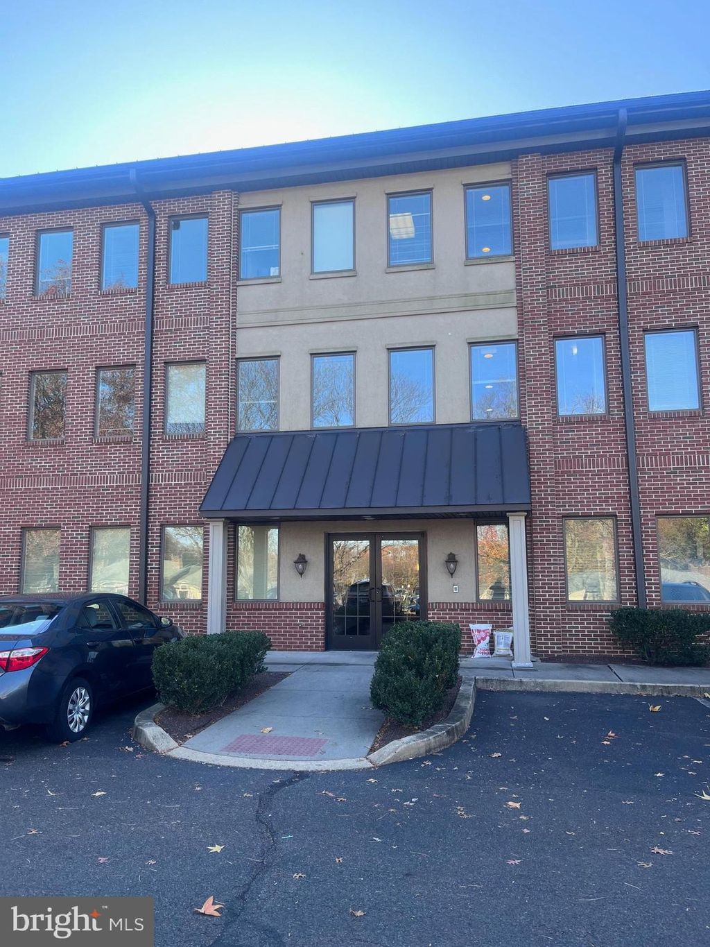 Photo of 370 E Maple Avenue #104, LANGHORNE, PA 19047 (MLS # PABU2040898)