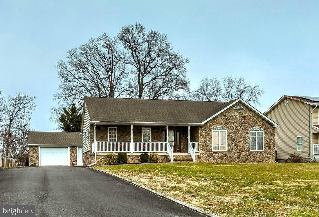 CHESAPEAKE TERRACE - Residential