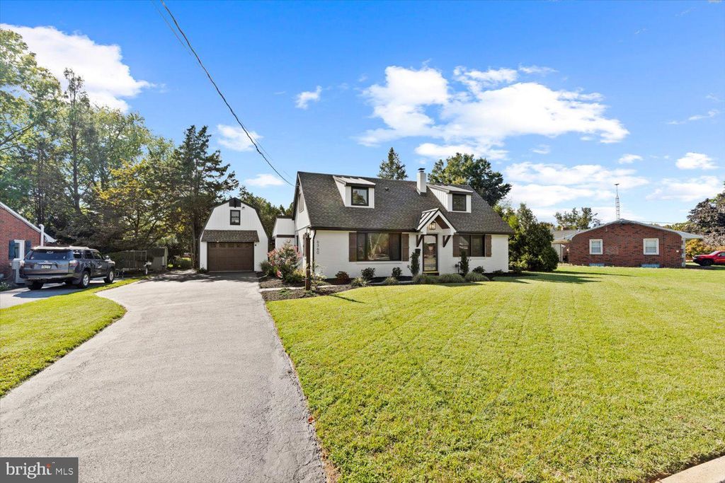 Photo of 6360 JEANETTE DR, EAST PETERSBURG, PA 17520 (MLS # PALA2040812)