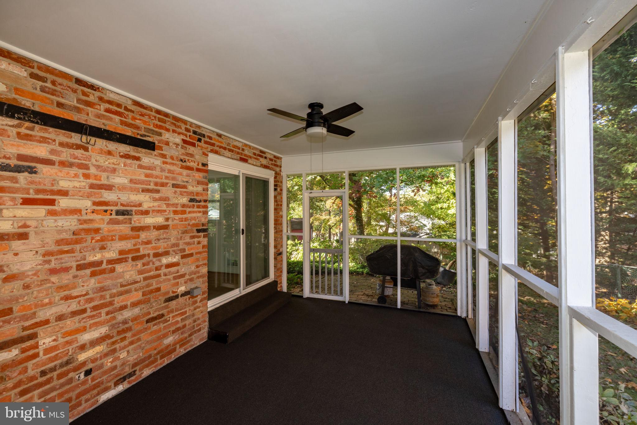 NORTH SPRINGFIELD - Residential Lease