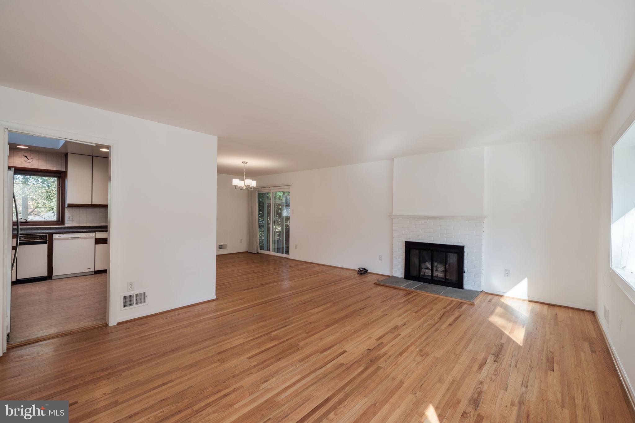 NORTH SPRINGFIELD - Residential Lease