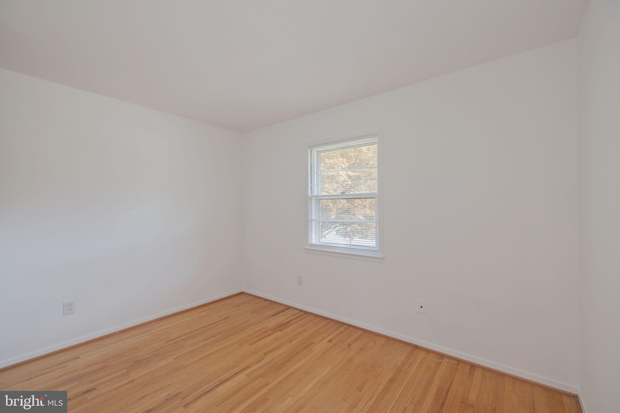 NORTH SPRINGFIELD - Residential Lease