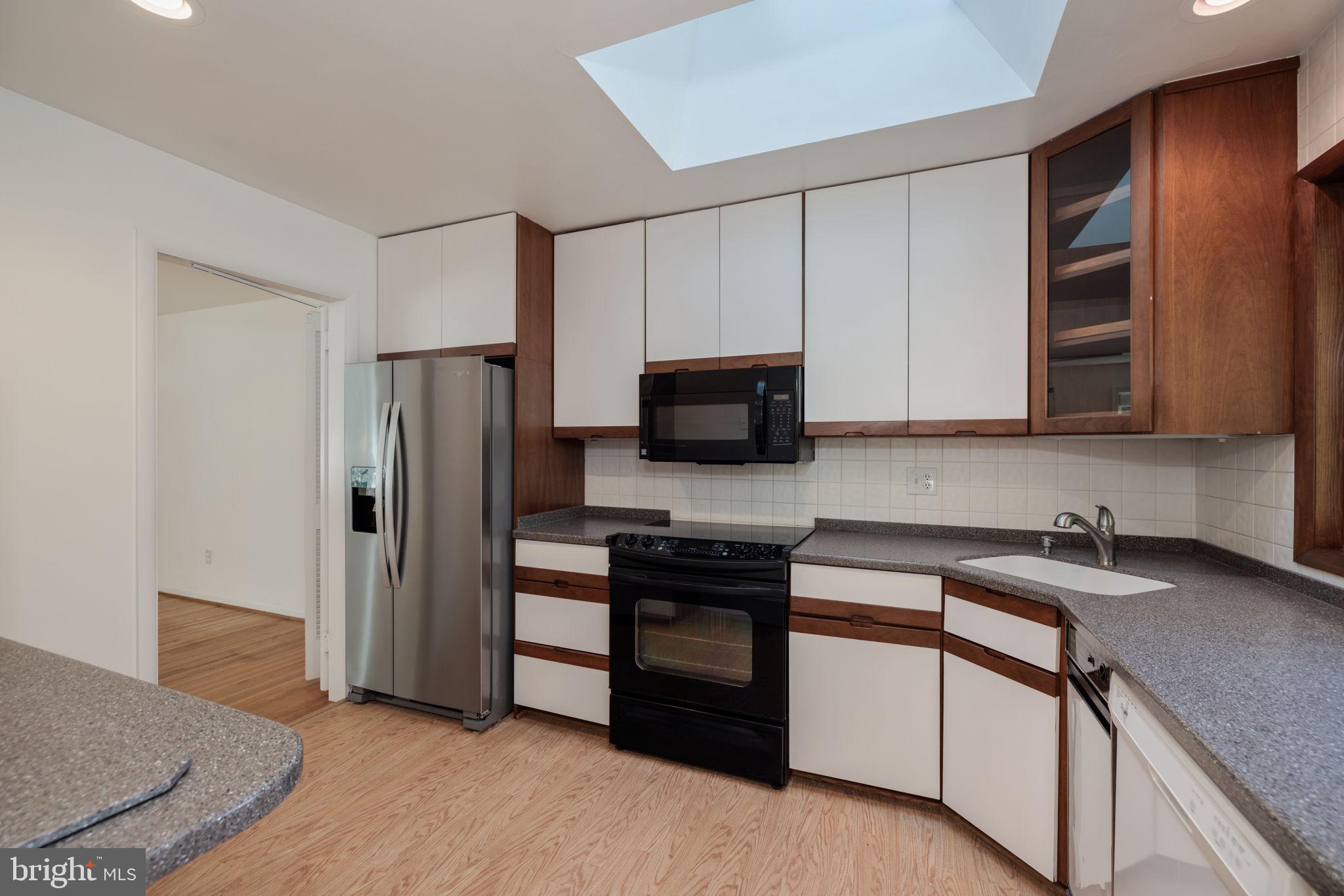 NORTH SPRINGFIELD - Residential Lease