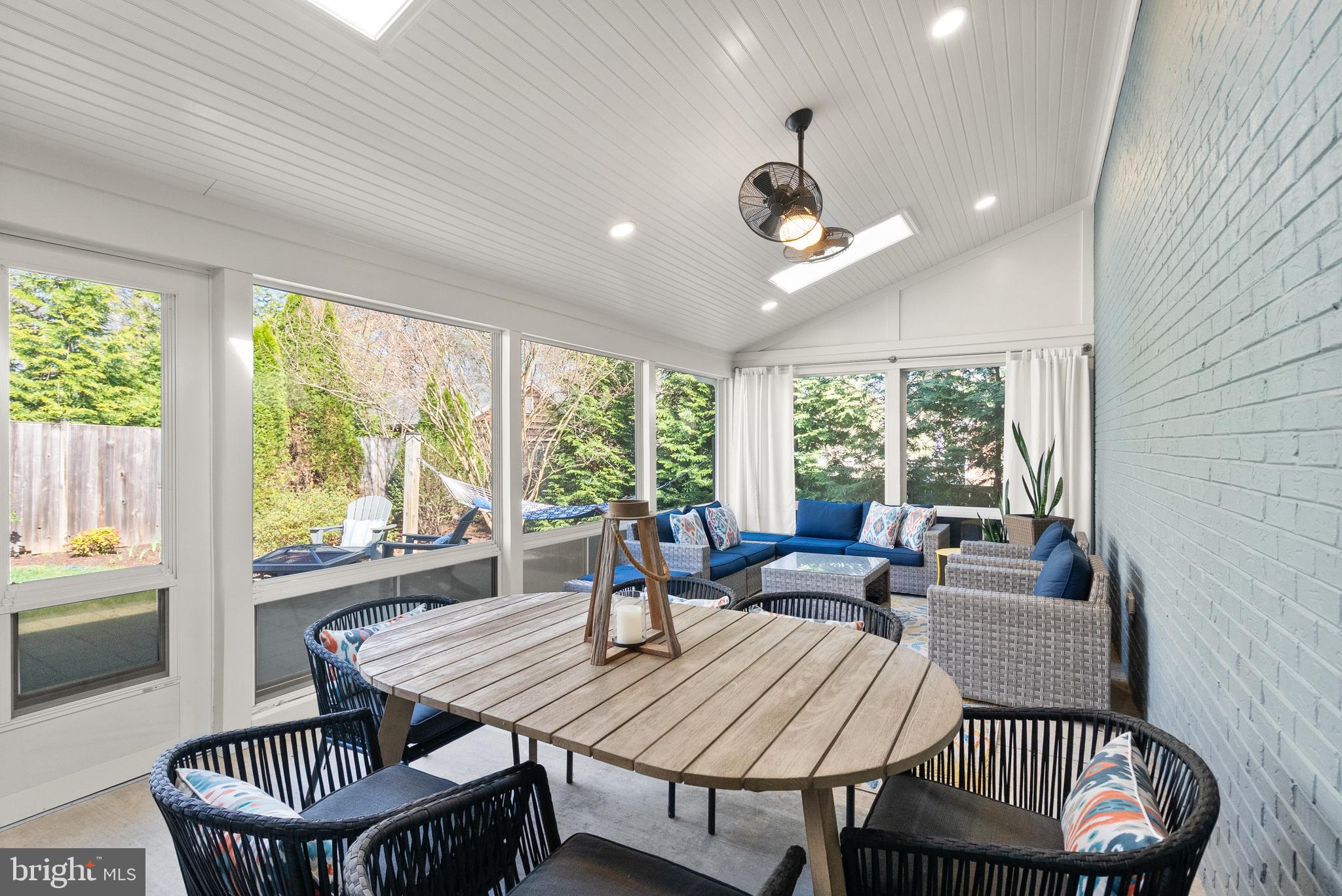 EL NIDO - Residential