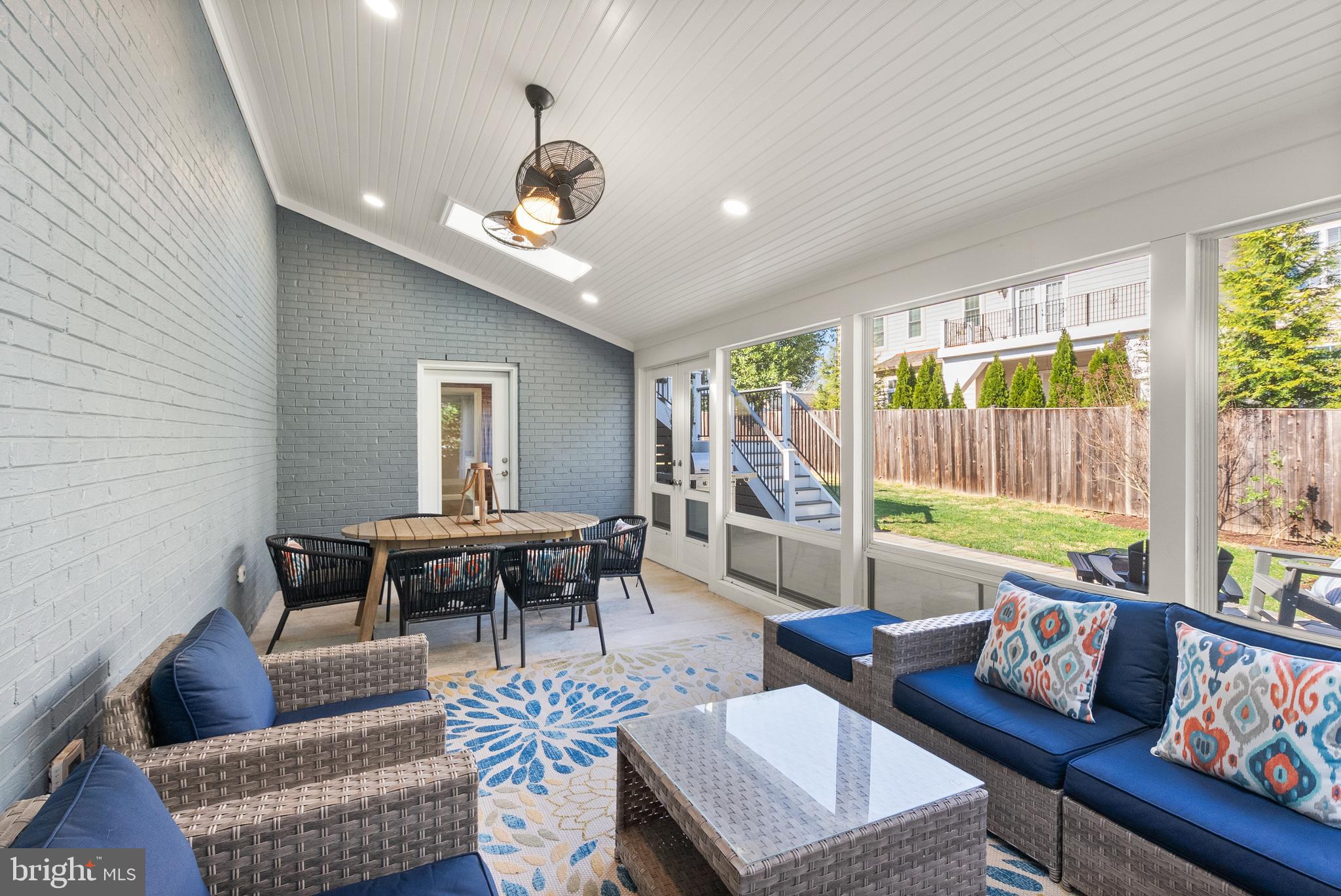 EL NIDO - Residential