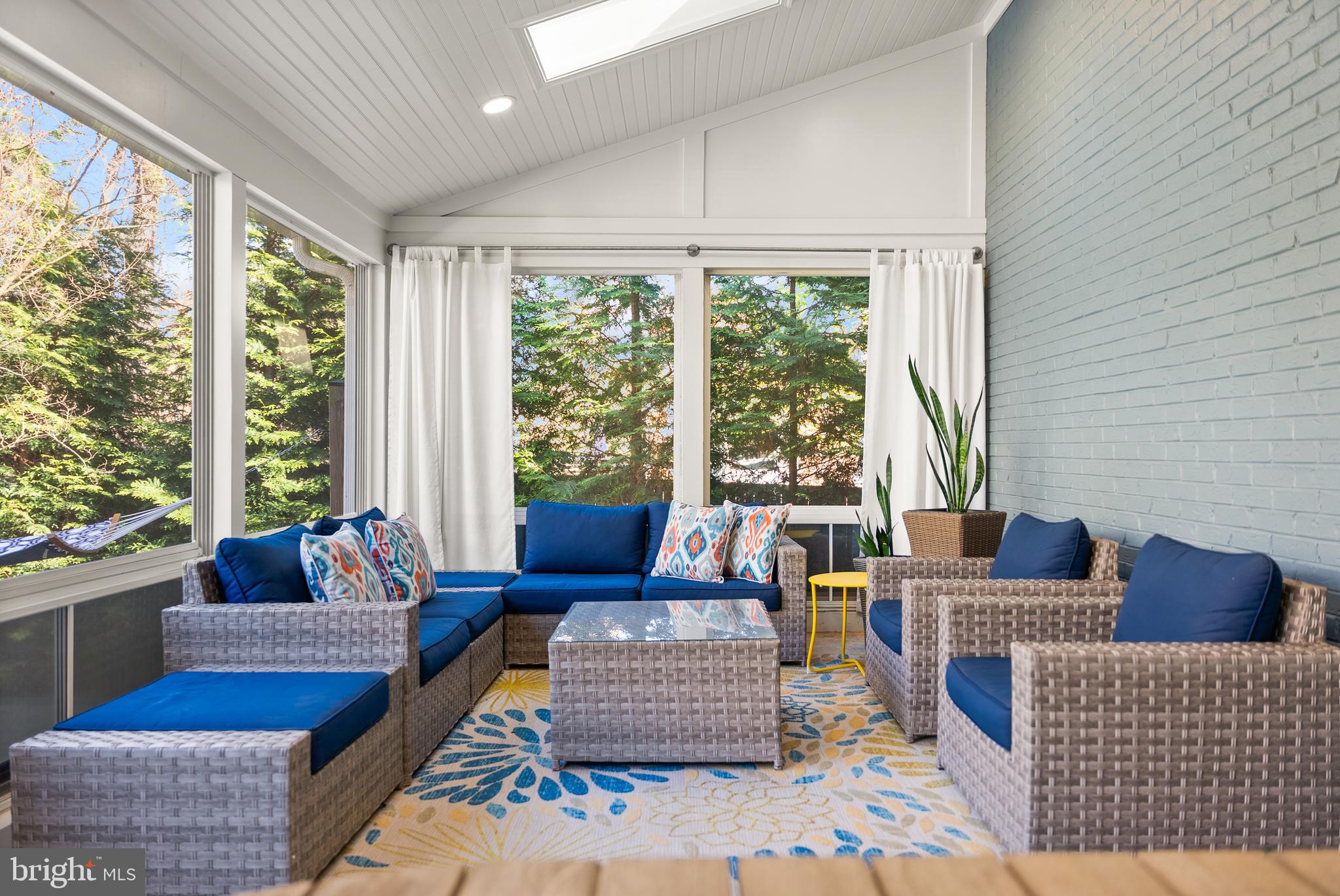 EL NIDO - Residential