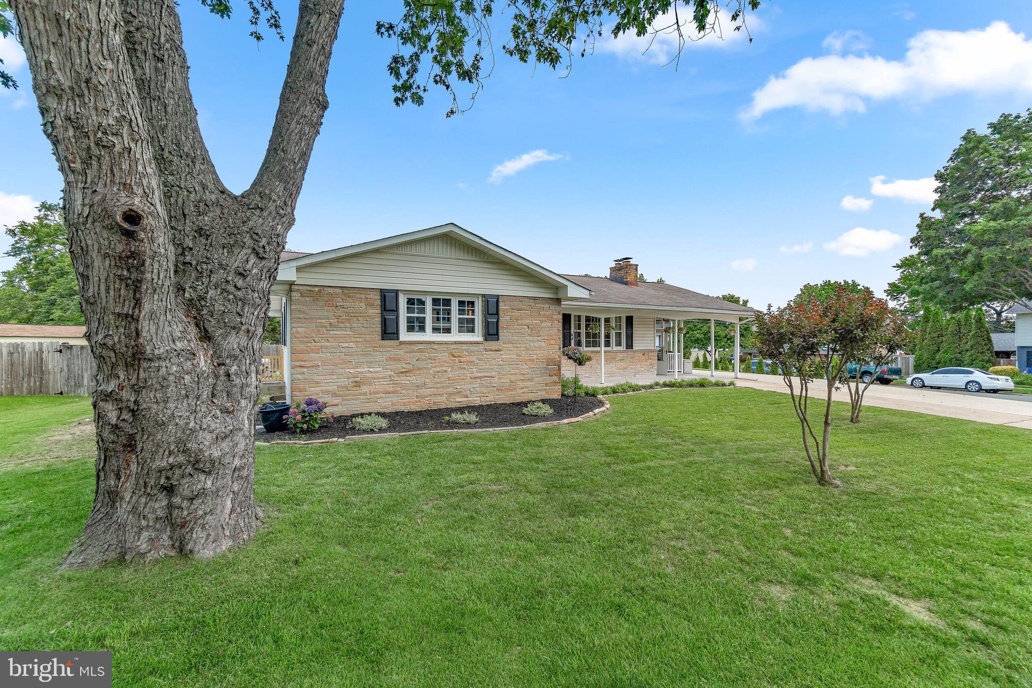 MAPLE RIDGE - Residential