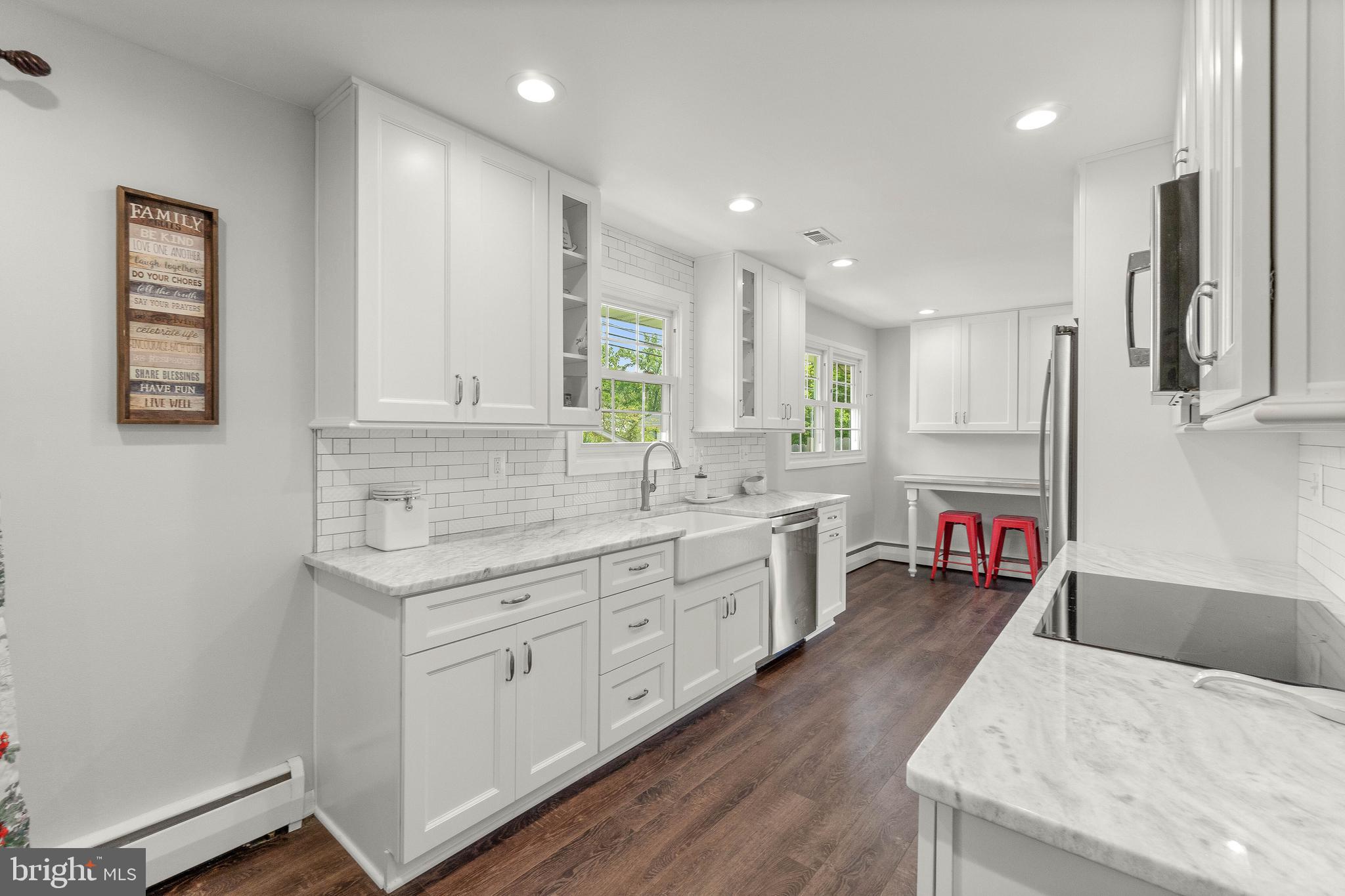 MAPLE RIDGE - Residential