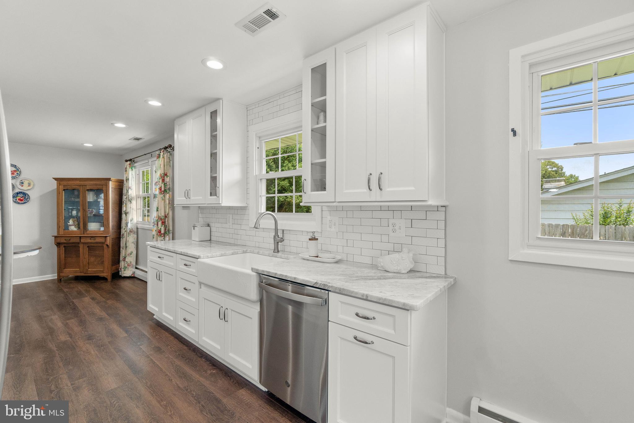 MAPLE RIDGE - Residential