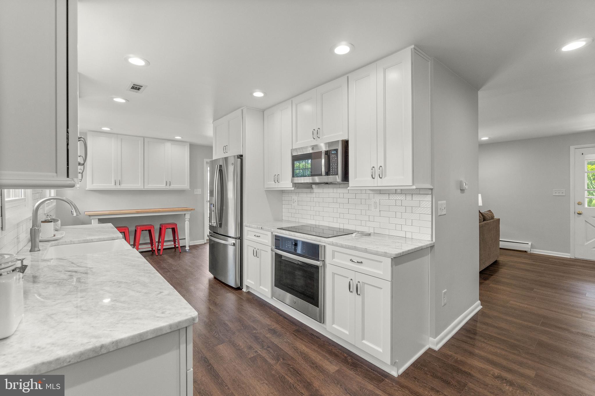 MAPLE RIDGE - Residential