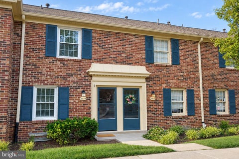 Townhouse For Rent - 8414 Penshurst Drive #590<br/> SPRINGFIELD, VA 22152