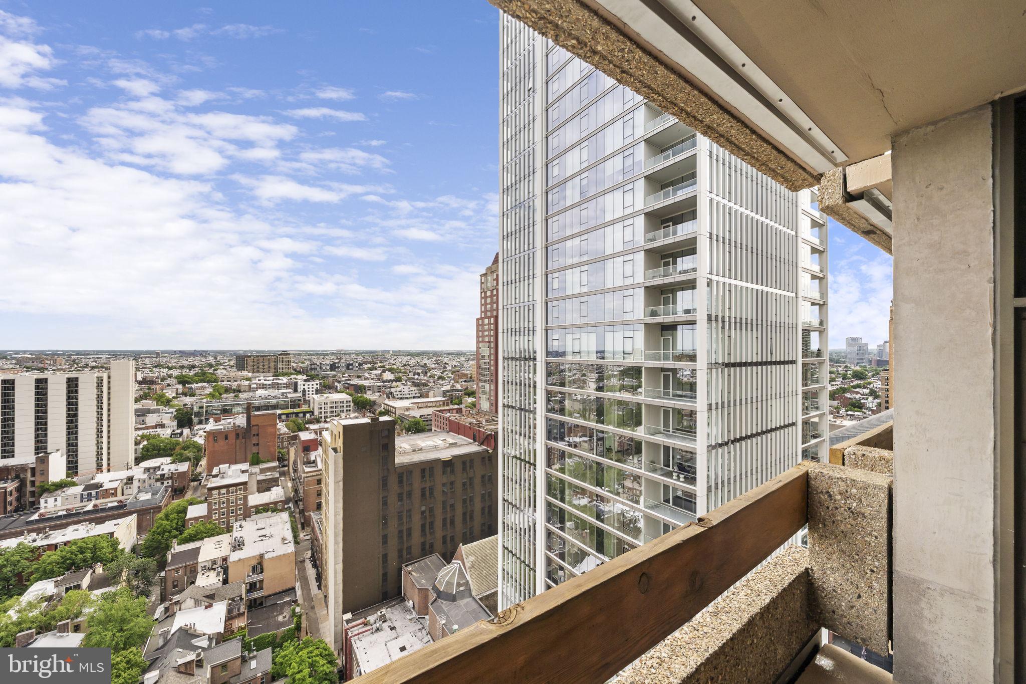 1326 SPRUCE STREET 42 2204