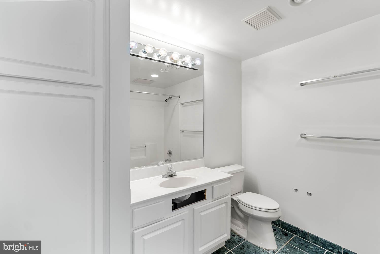 901 N MONROE STREET 1414