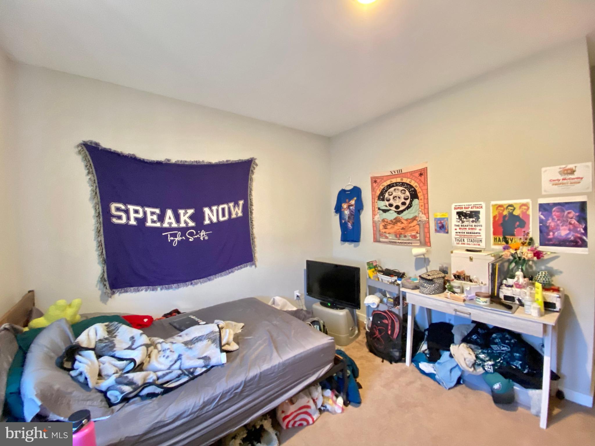TEMPLE UNIVERSITY - Residential Lease