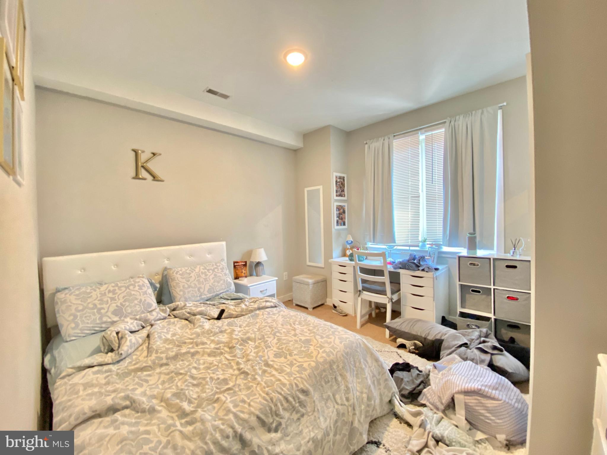 TEMPLE UNIVERSITY - Residential Lease