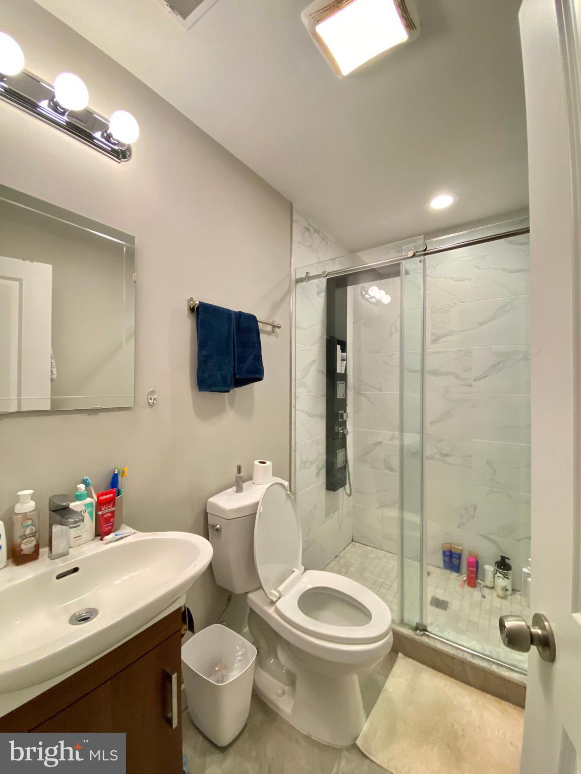 TEMPLE UNIVERSITY - Residential Lease