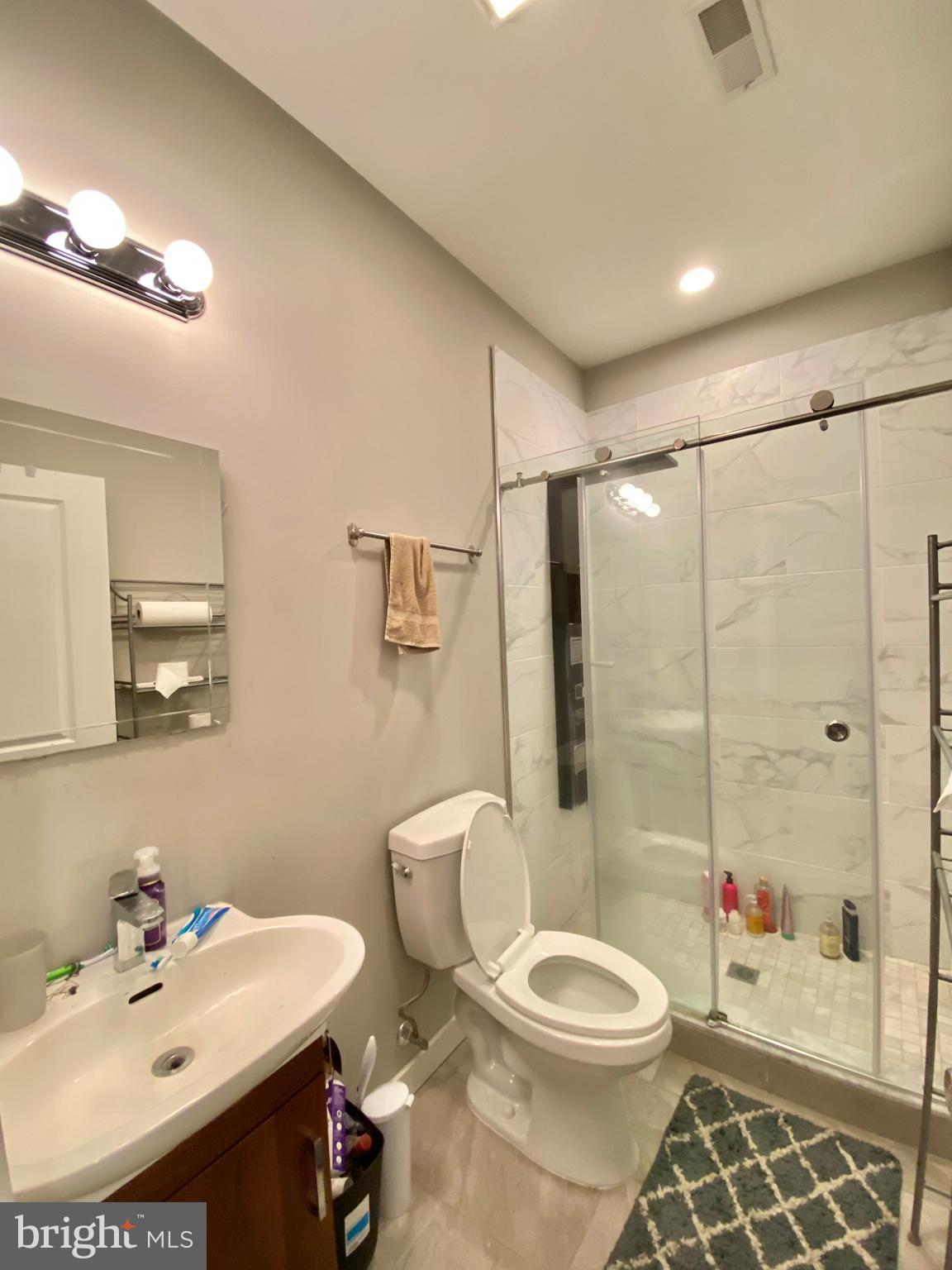 TEMPLE UNIVERSITY - Residential Lease