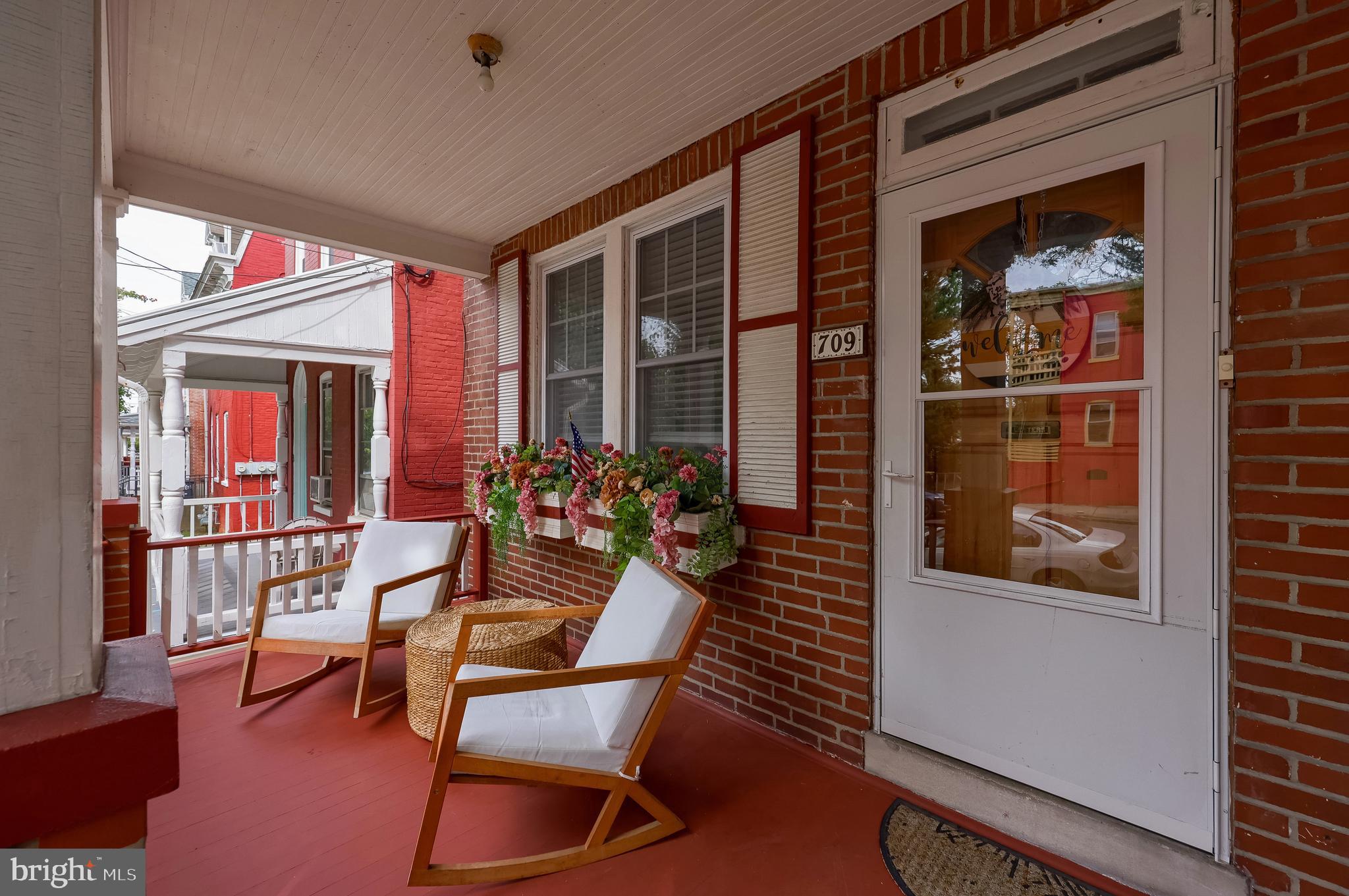 709 N SHIPPEN STREET