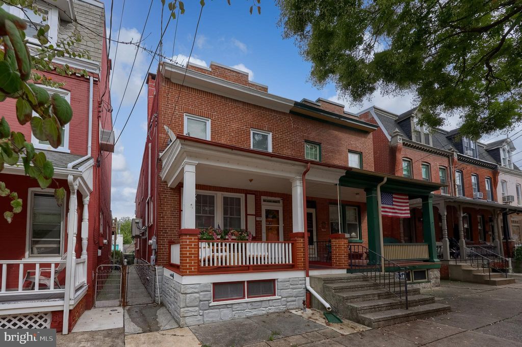 Photo of 709 N Shippen Street, LANCASTER, PA 17602 (MLS # PALA2077406)