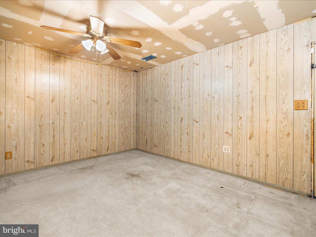 CAMBRIDGE CROSSING - Residential