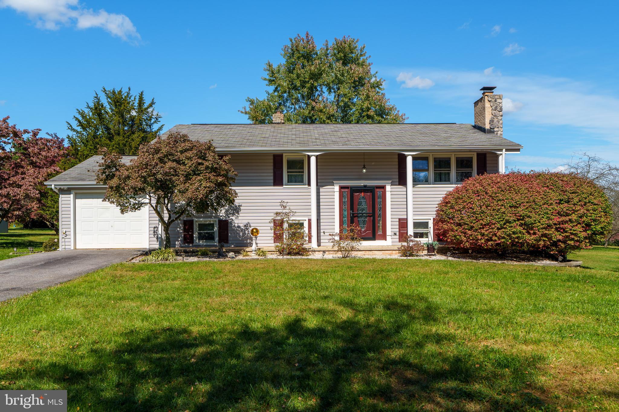 5134 PINE VIEW DRIVE